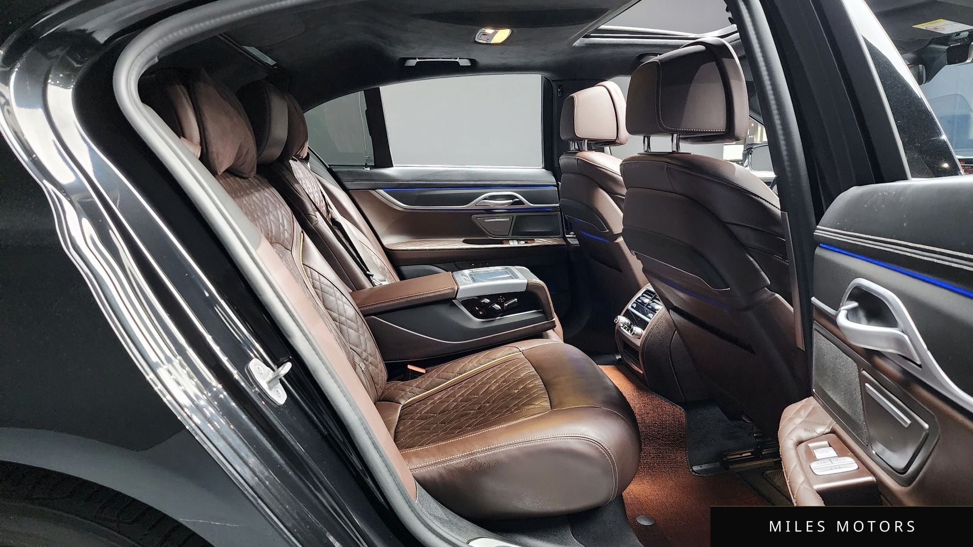 BMW 7 Series (G11) 2021 — миниатюра 12