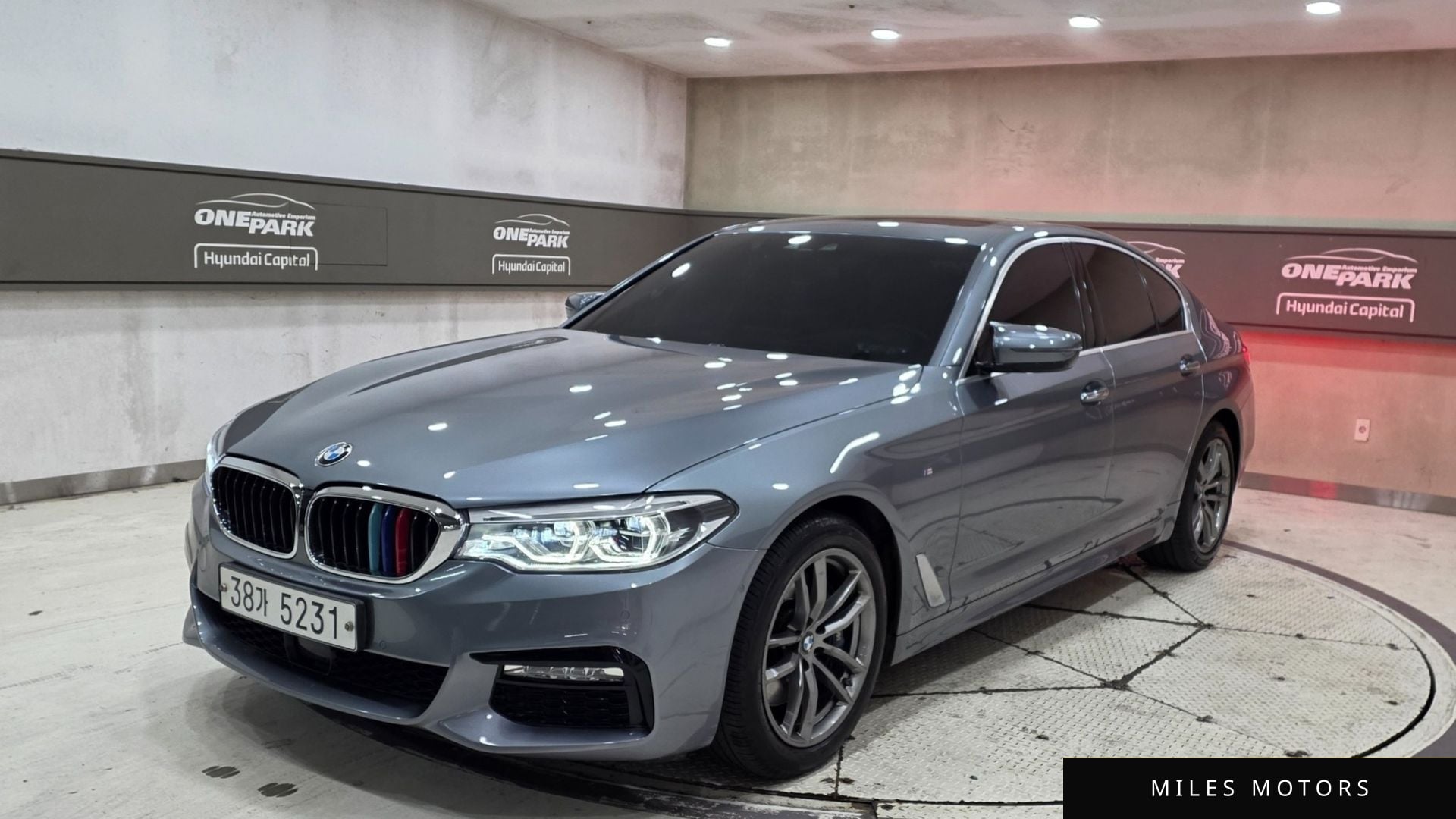 BMW 5 Series (G30) 2018 — миниатюра 2