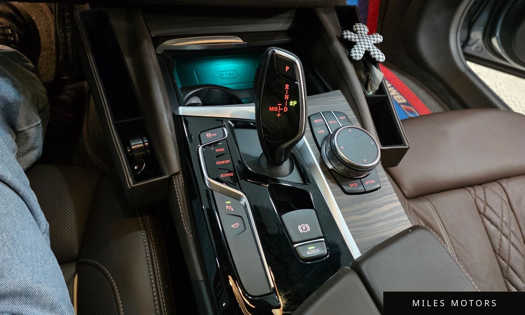 BMW 5 Series (G30) 2018 — миниатюра 10