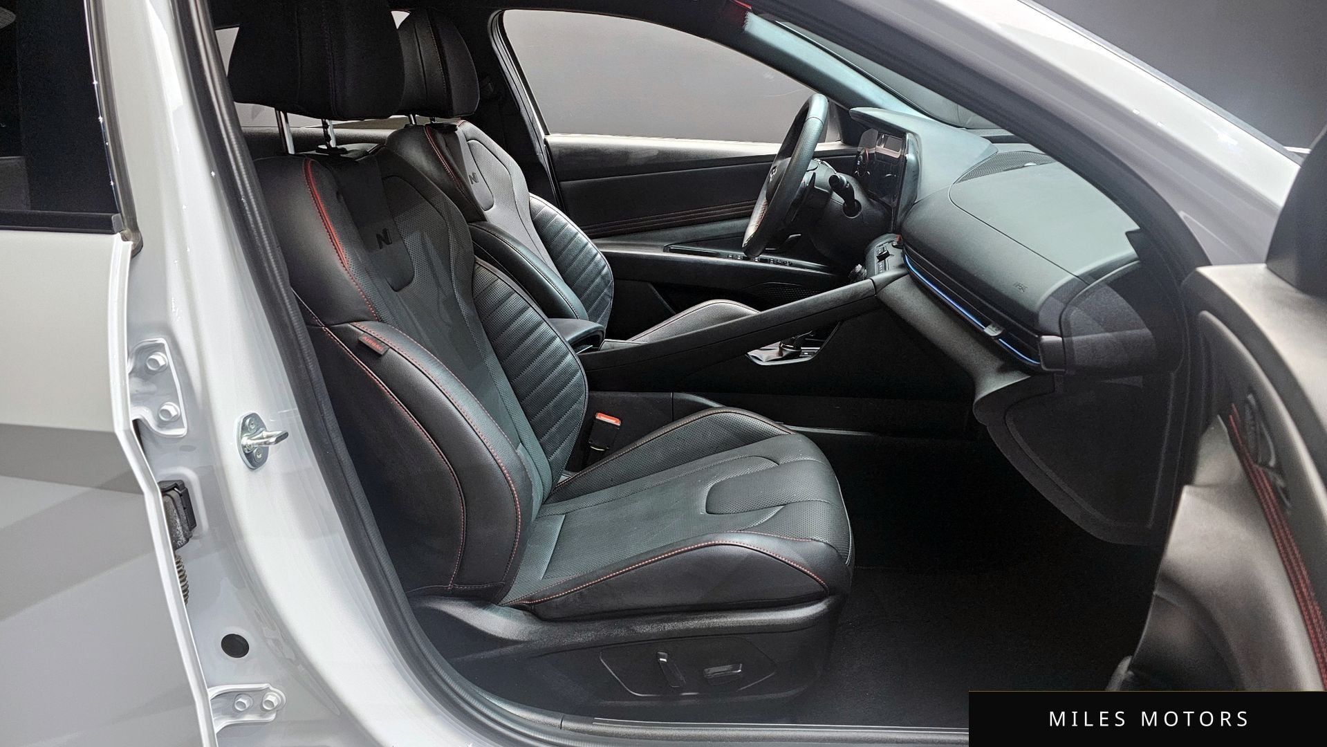 Hyundai AVANTE 2025 — миниатюра 11