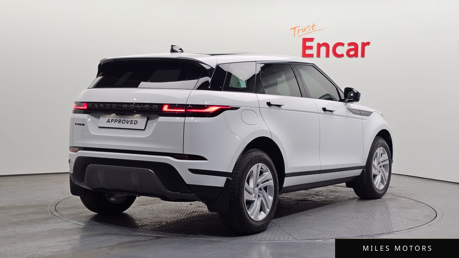 Land Rover Range Rover Evoque 2025 — миниатюра 2