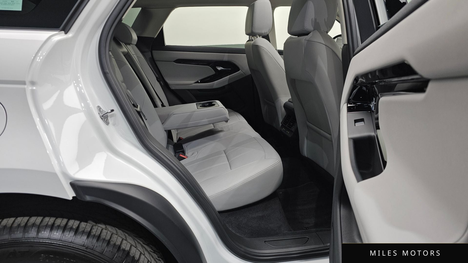 Land Rover Range Rover Evoque 2025 — миниатюра 5