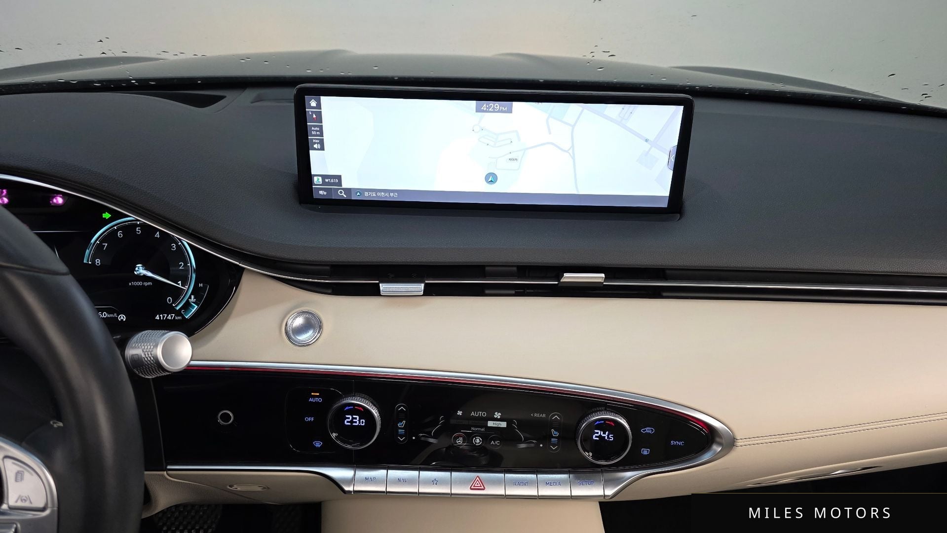 Genesis GV70 2021 — миниатюра 14