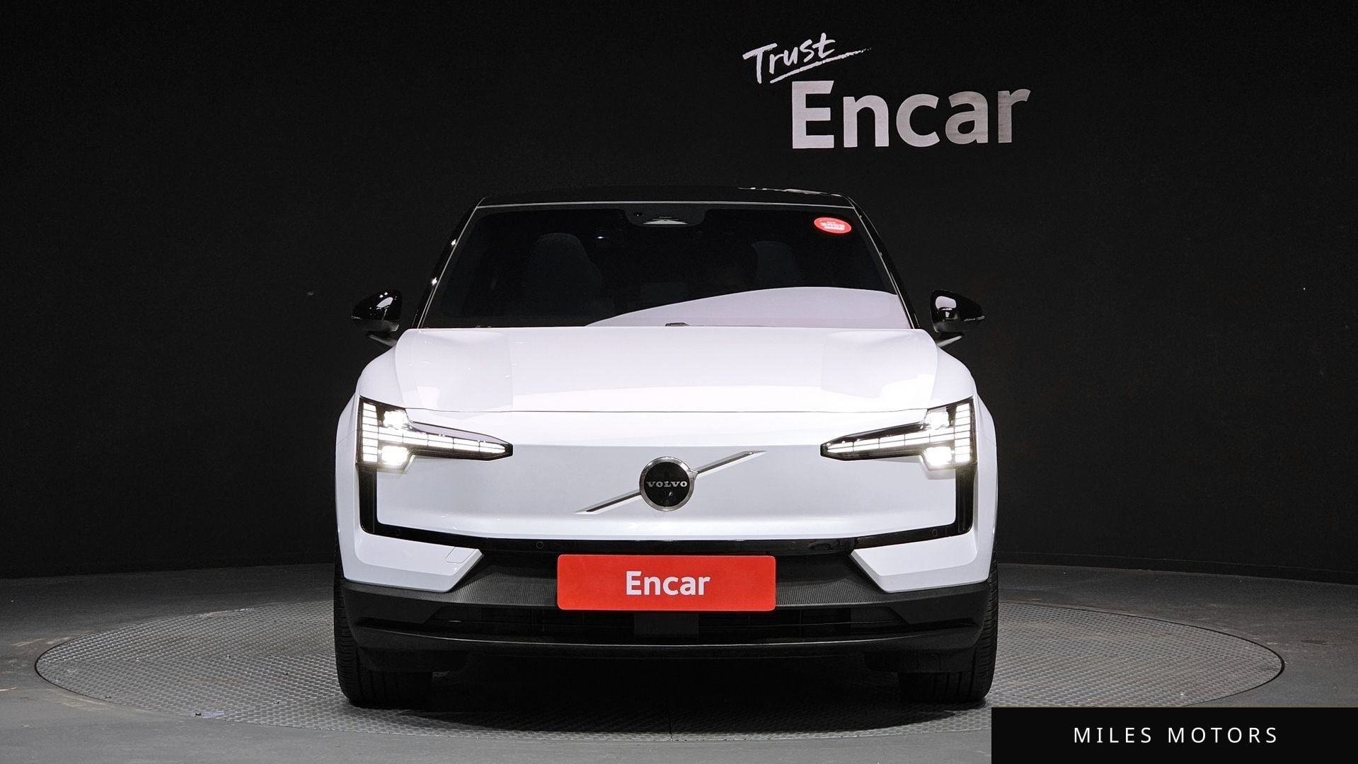 Volvo EX30 2025 — миниатюра 3