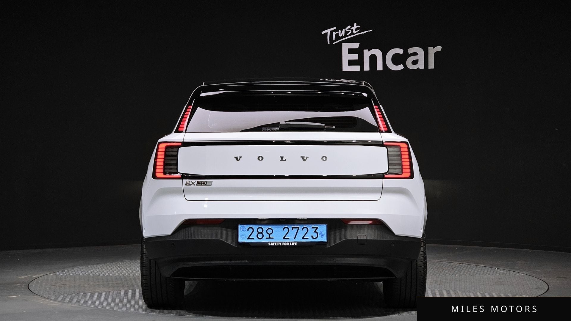 Volvo EX30 2025 — миниатюра 4