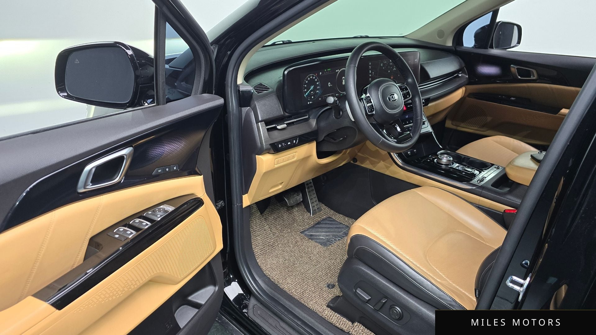 Kia Carnival 2021 — миниатюра 11