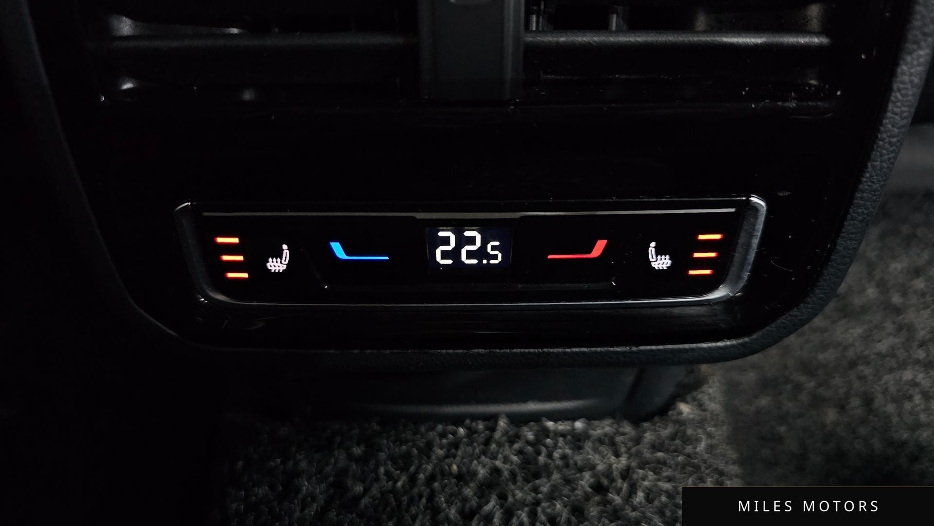 Volkswagen 아테온 2023 — миниатюра 17