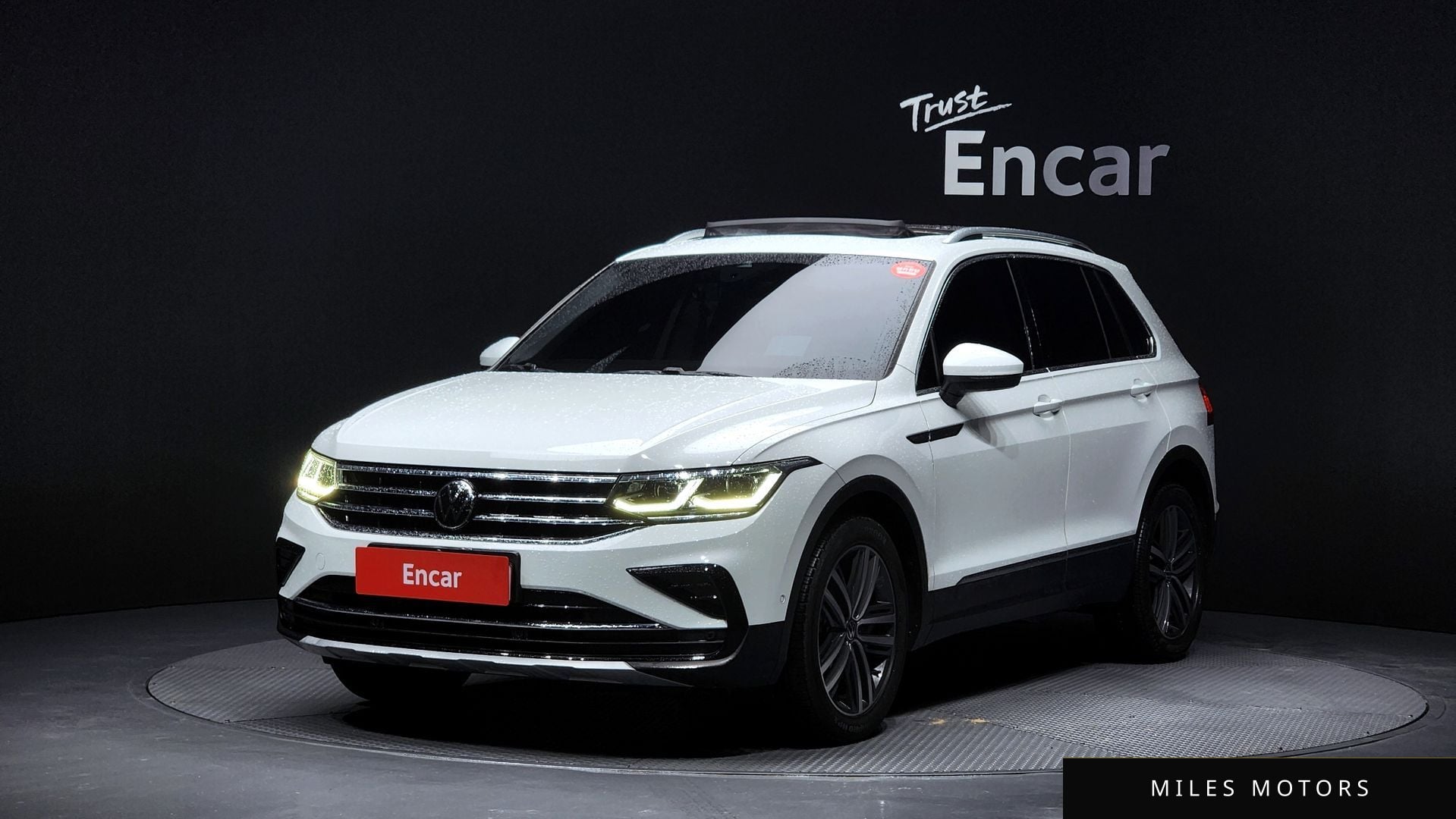 Volkswagen Tiguan 2023 — фото 1 из 12