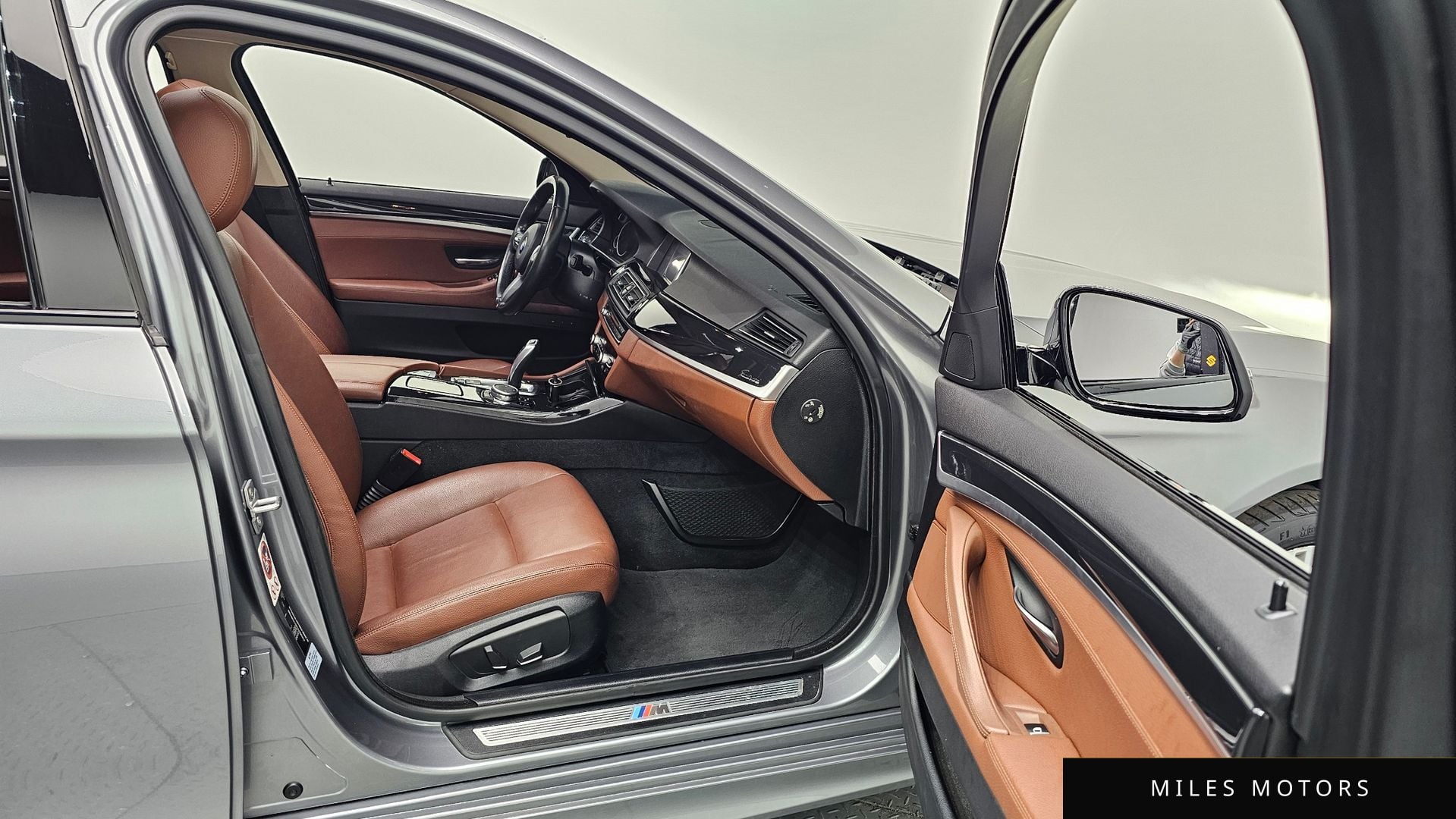 BMW 5 Series (F10) 2016 — миниатюра 10