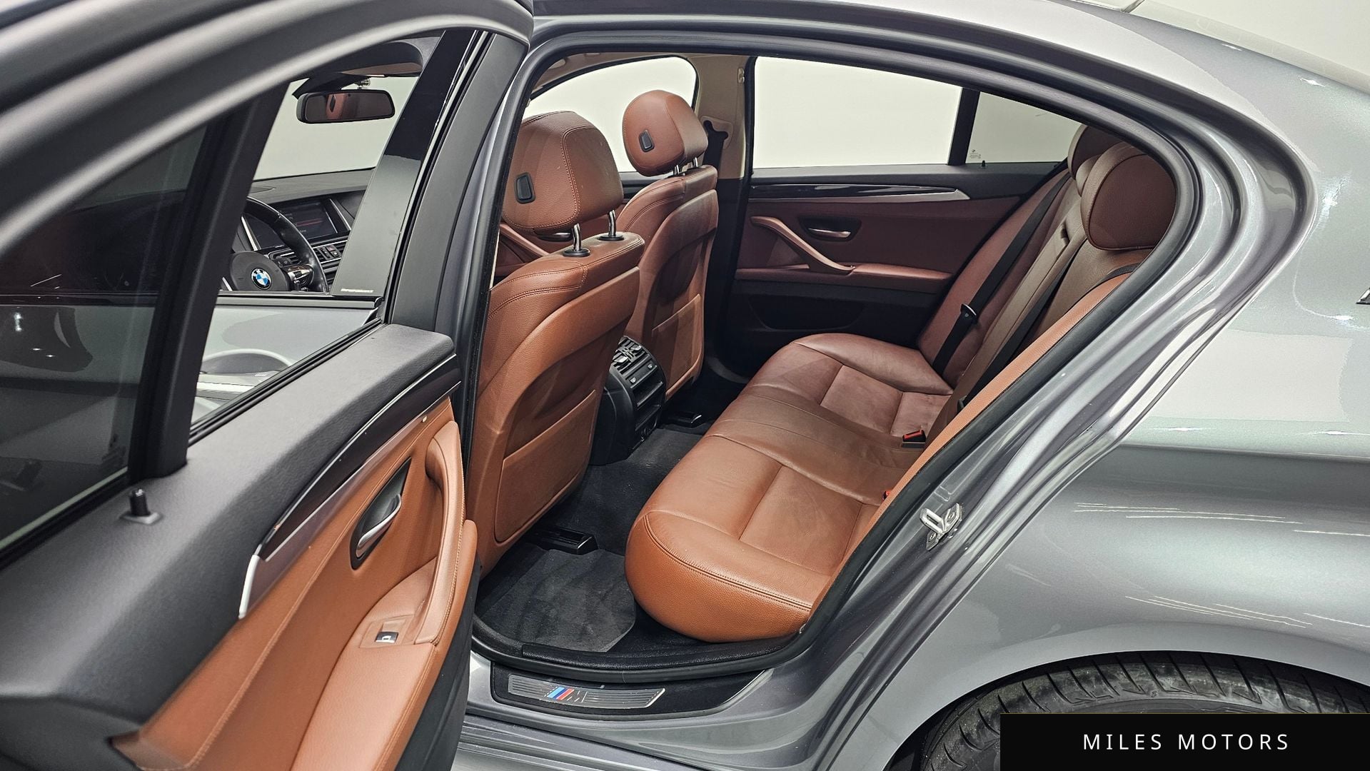 BMW 5 Series (F10) 2016 — миниатюра 12