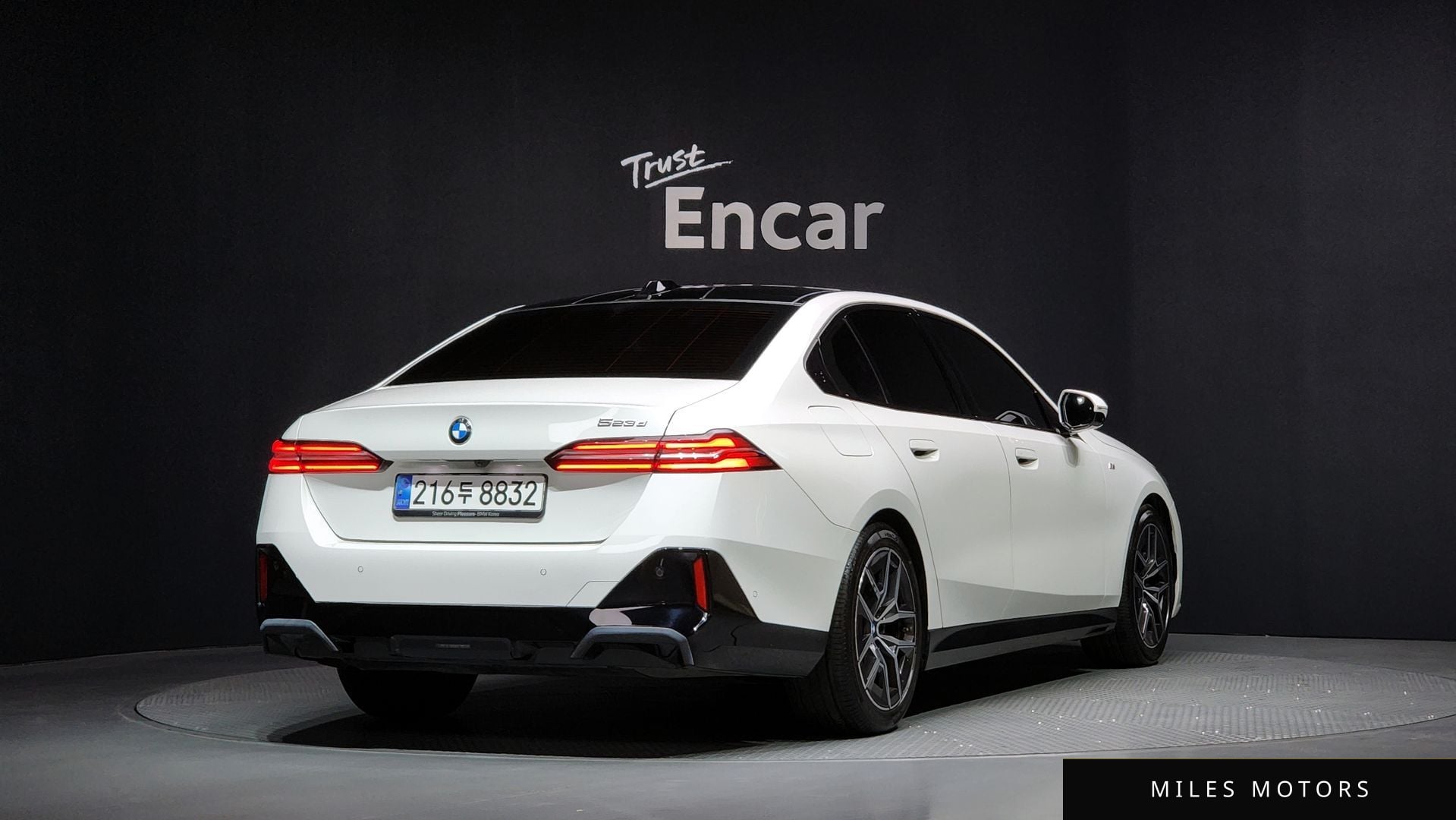 BMW 5 Series (G60) 2025 — миниатюра 2