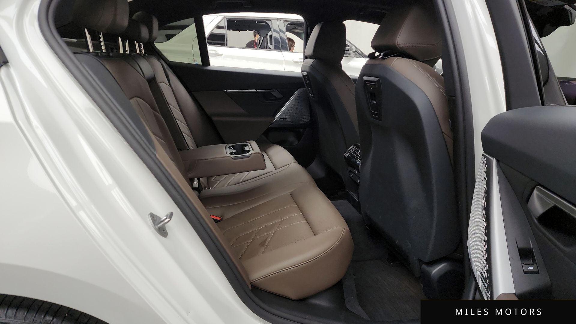 BMW 5 Series (G60) 2025 — миниатюра 12