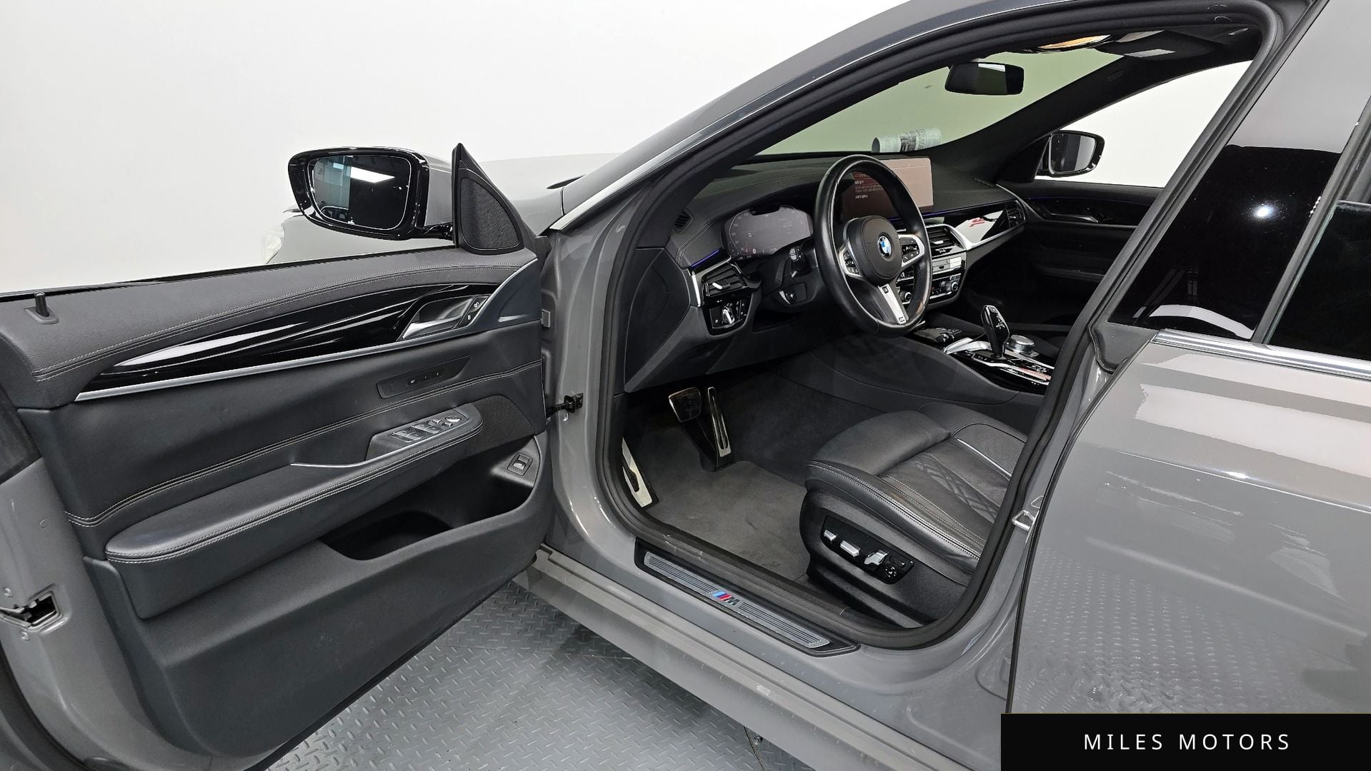 BMW 6 Series GT (G32) 2021 — миниатюра 10