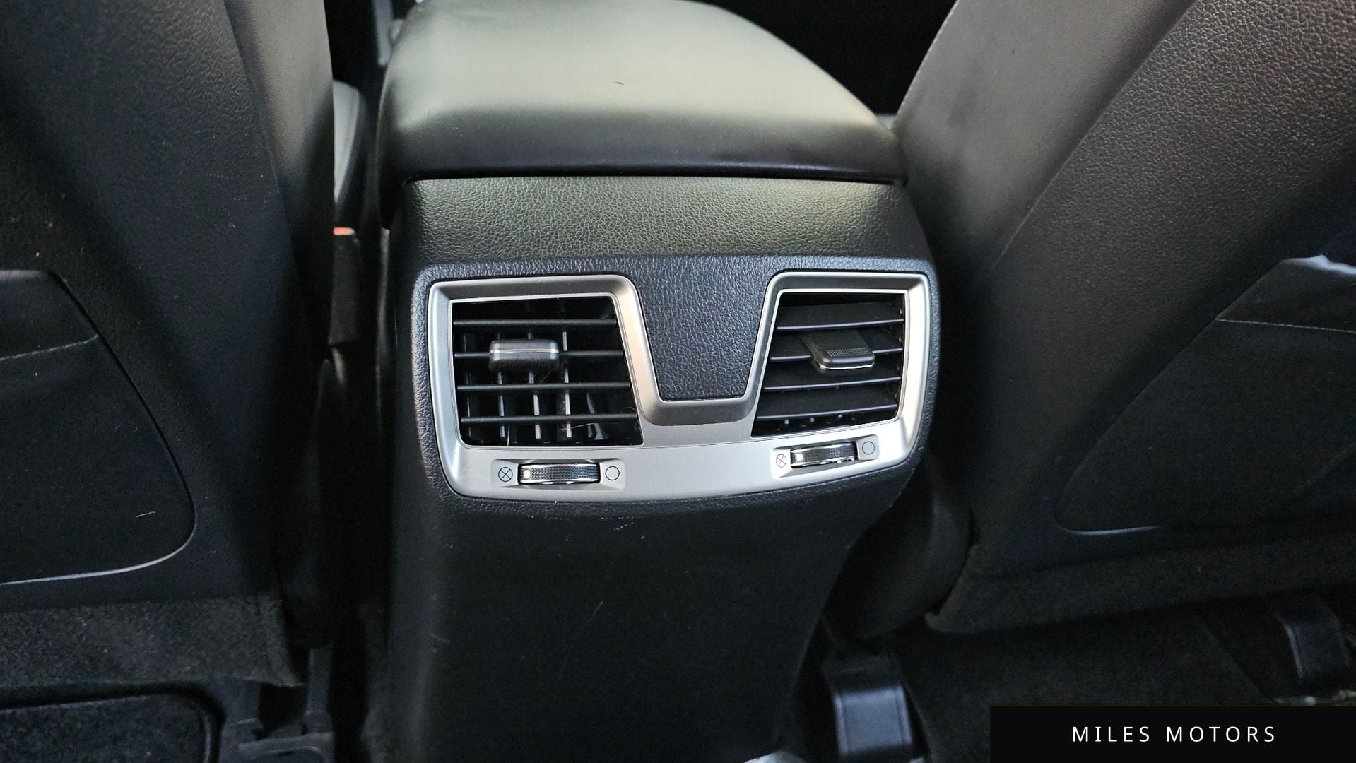 KG Mobility Rexton 2018 — миниатюра 19