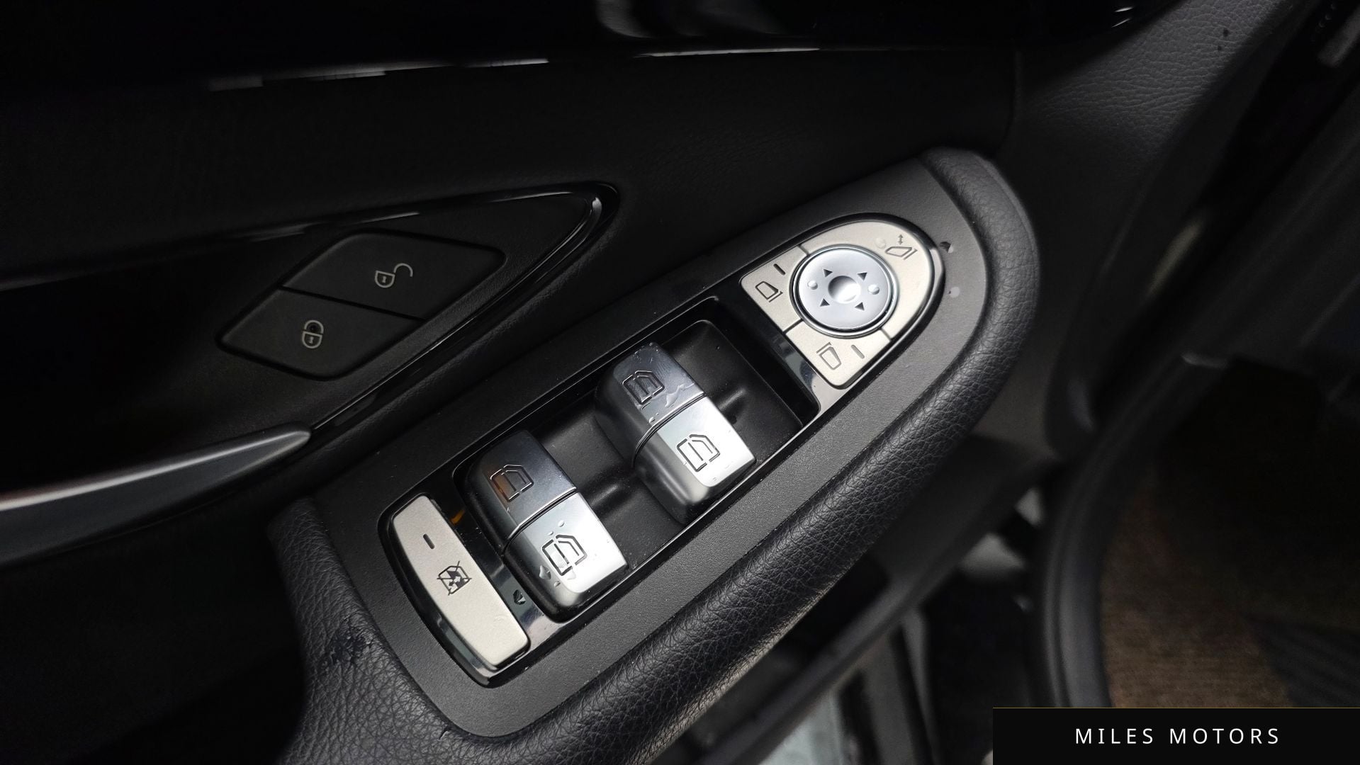 Mercedes-Benz C-클래스 W205 2019 — миниатюра 18