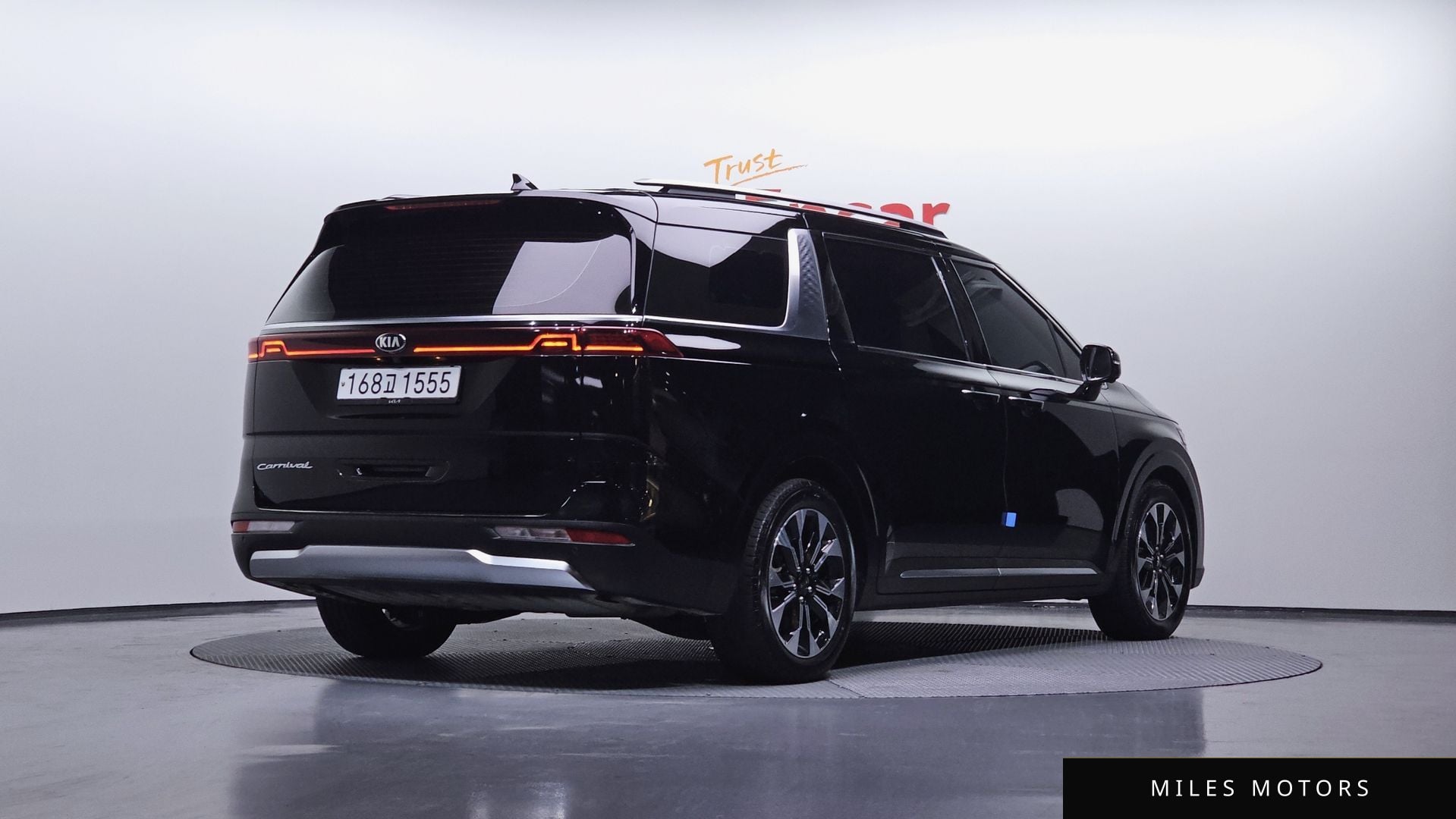 Kia Carnival 2021 — миниатюра 2