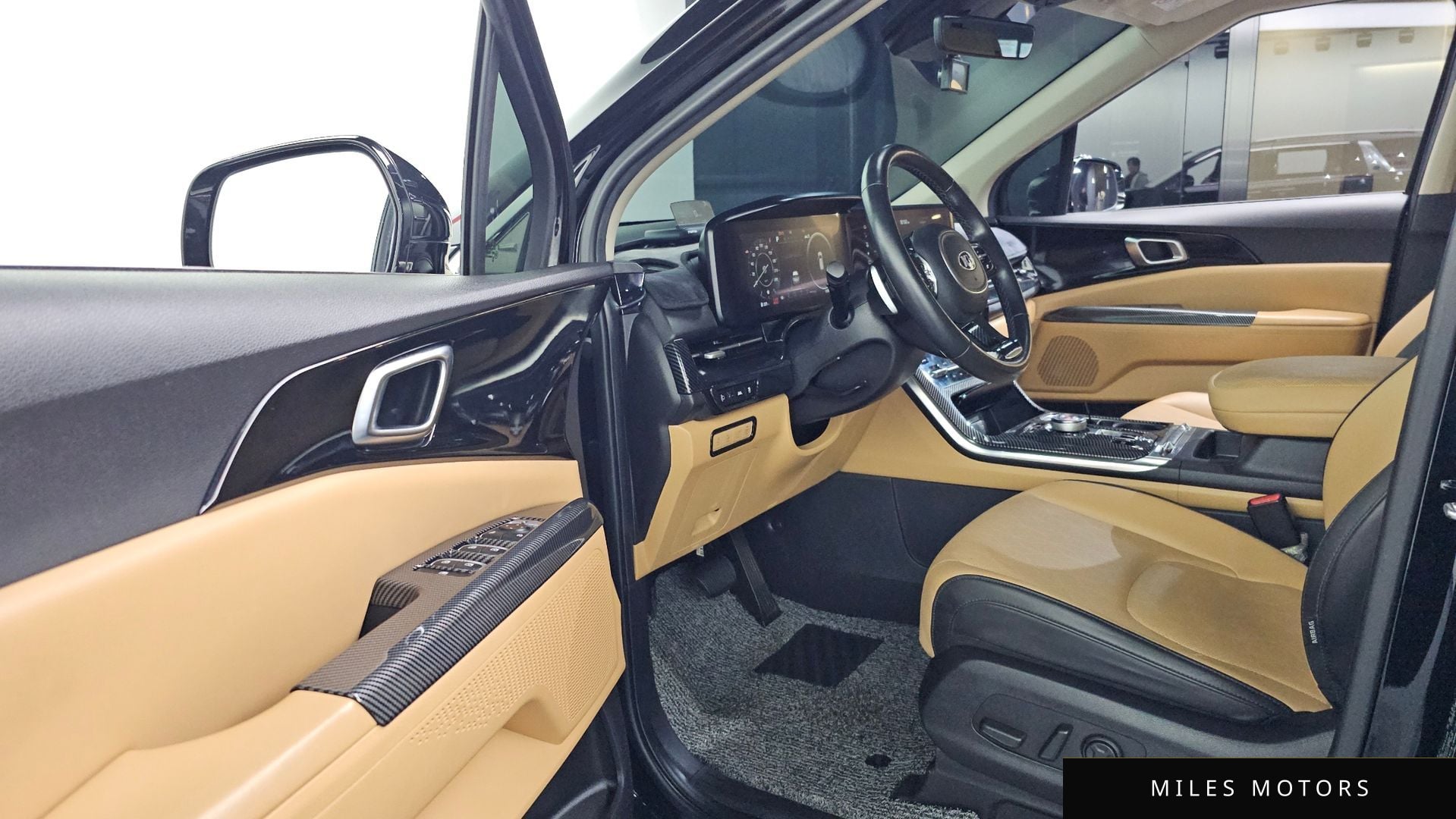Kia Carnival 2021 — миниатюра 10