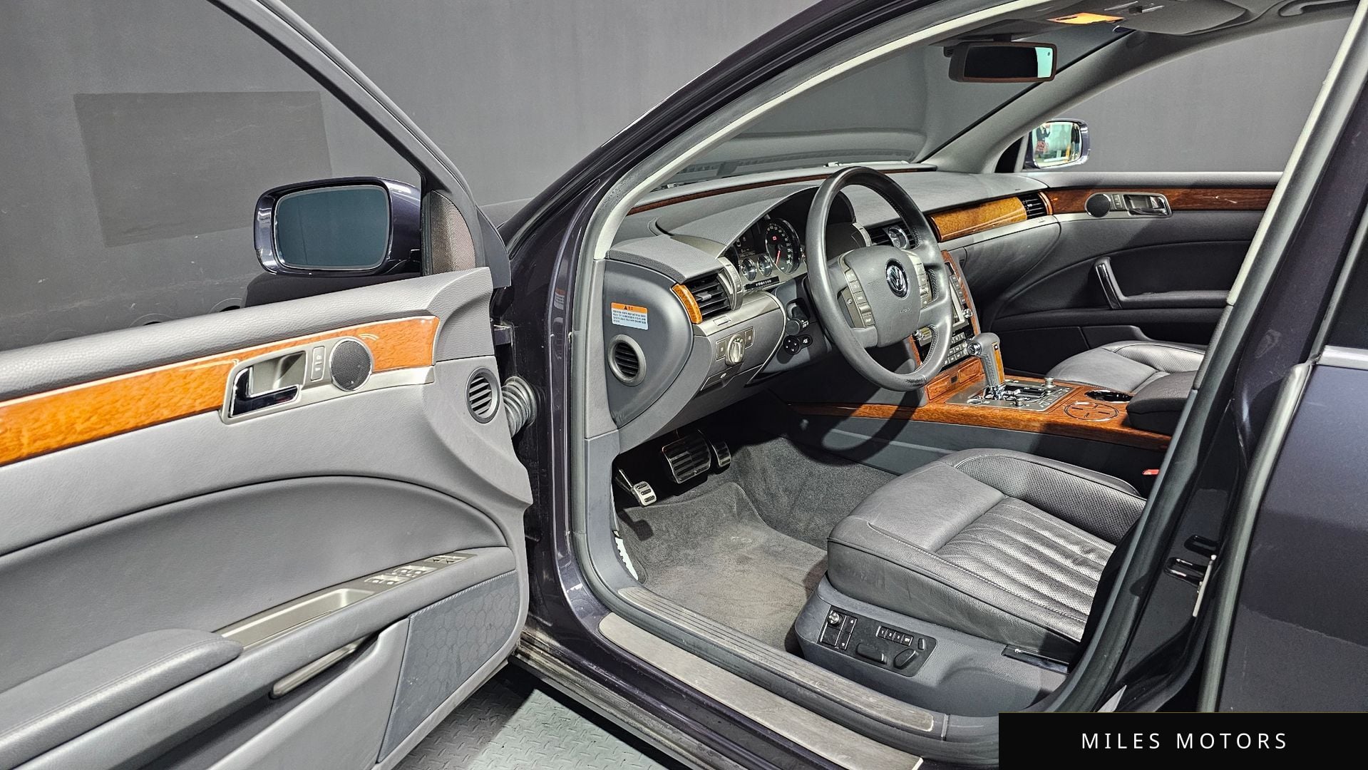 Volkswagen Phaeton 2013 — миниатюра 11