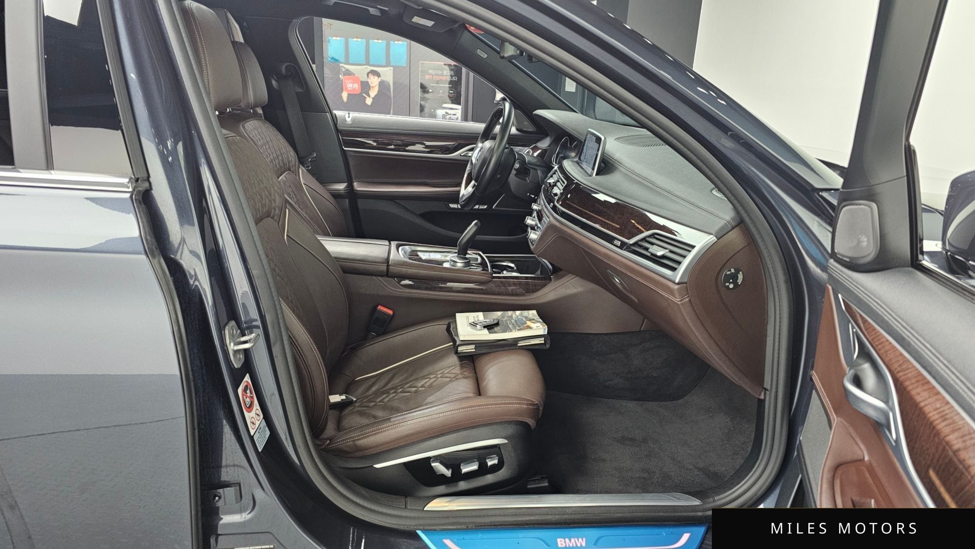 BMW 7 Series (G11) 2016 — миниатюра 11