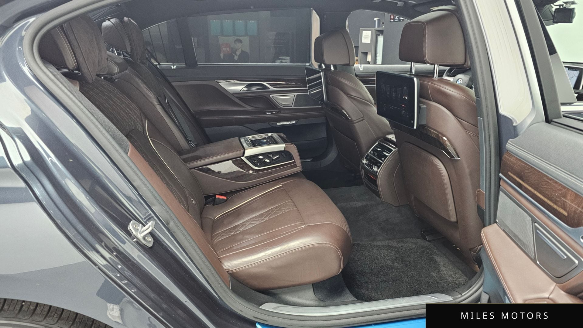 BMW 7 Series (G11) 2016 — миниатюра 12