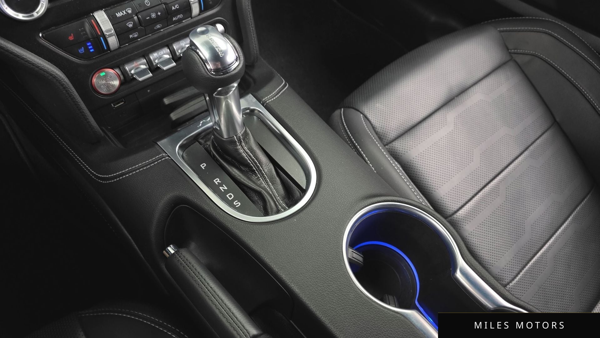 Ford 머스탱 2023 — миниатюра 9
