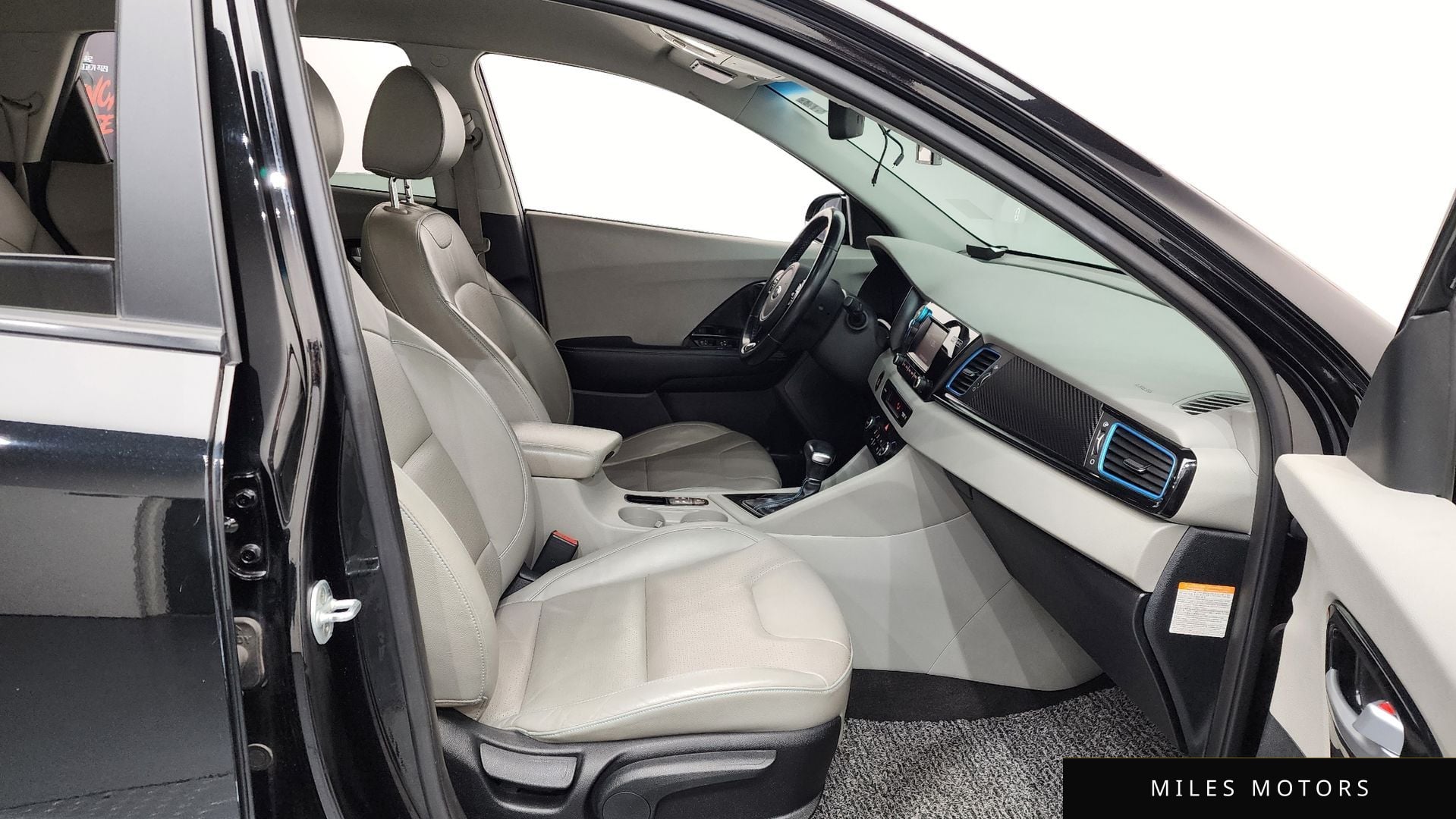 Kia Niro 2017 — миниатюра 11