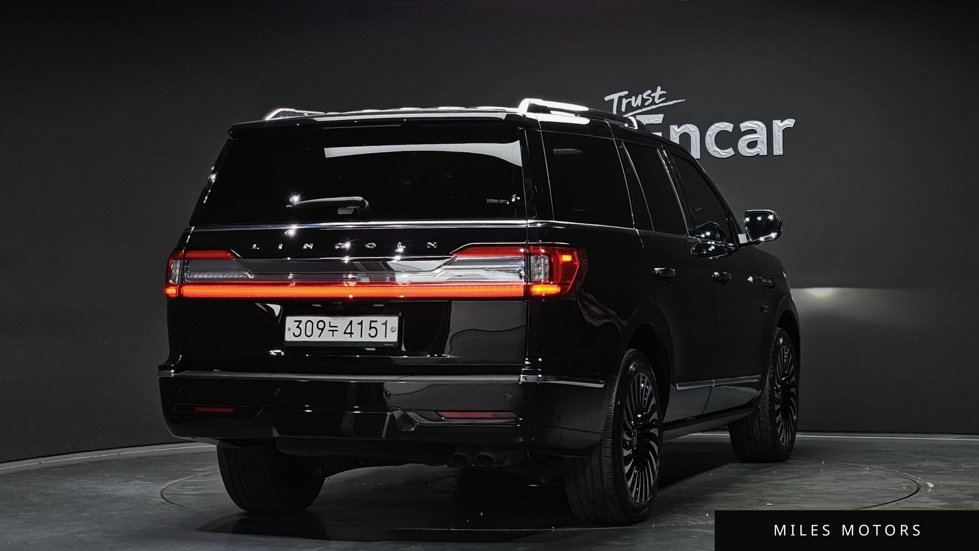 Lincoln Navigator 2019 — миниатюра 2