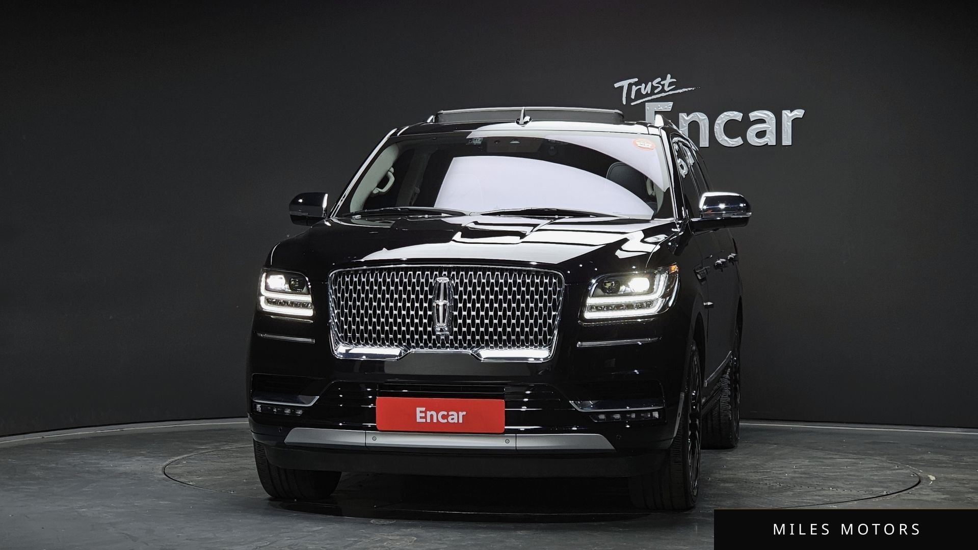 Lincoln Navigator 2019 — миниатюра 3