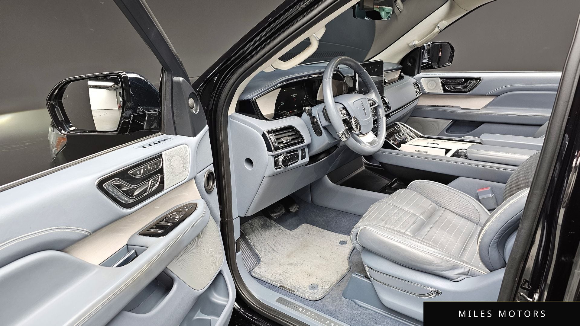 Lincoln Navigator 2019 — миниатюра 12