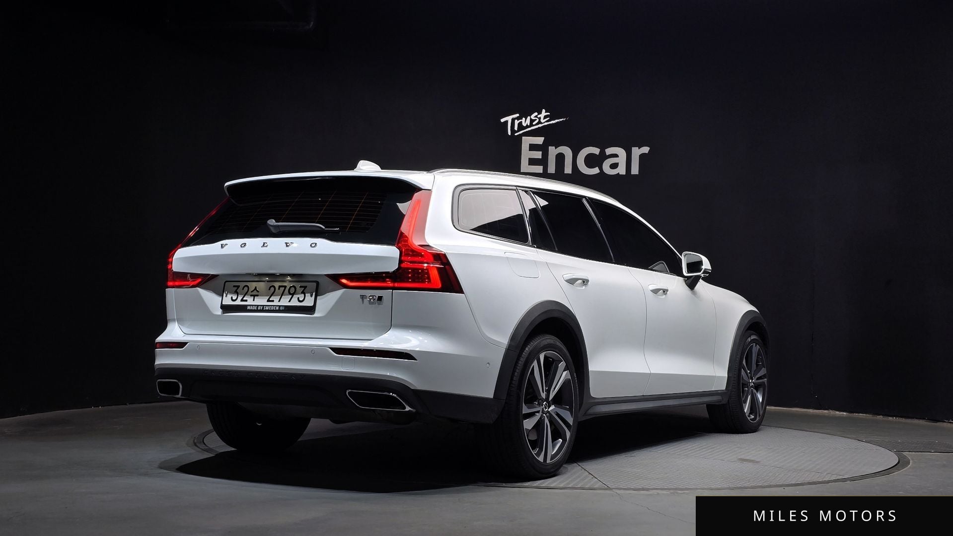 Volvo V60 2019 — миниатюра 2