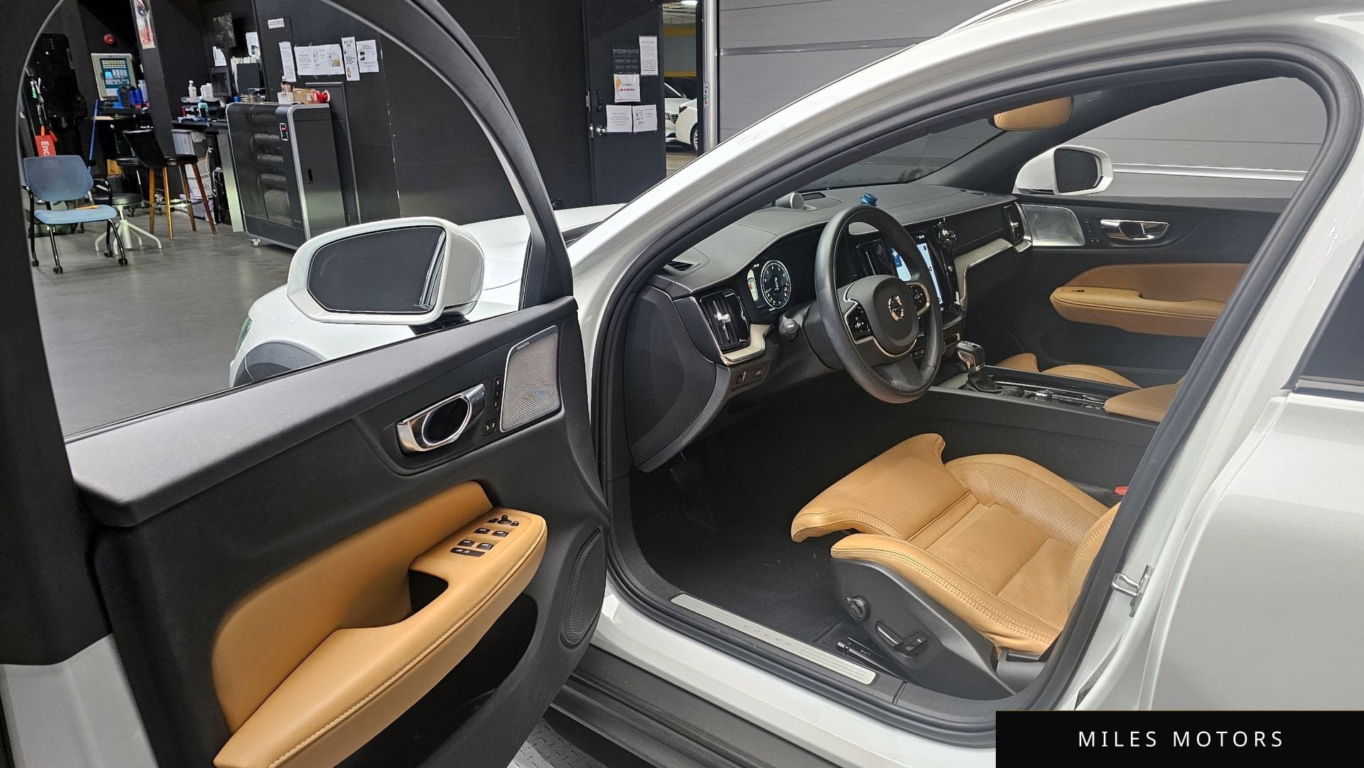 Volvo V60 2019 — миниатюра 10