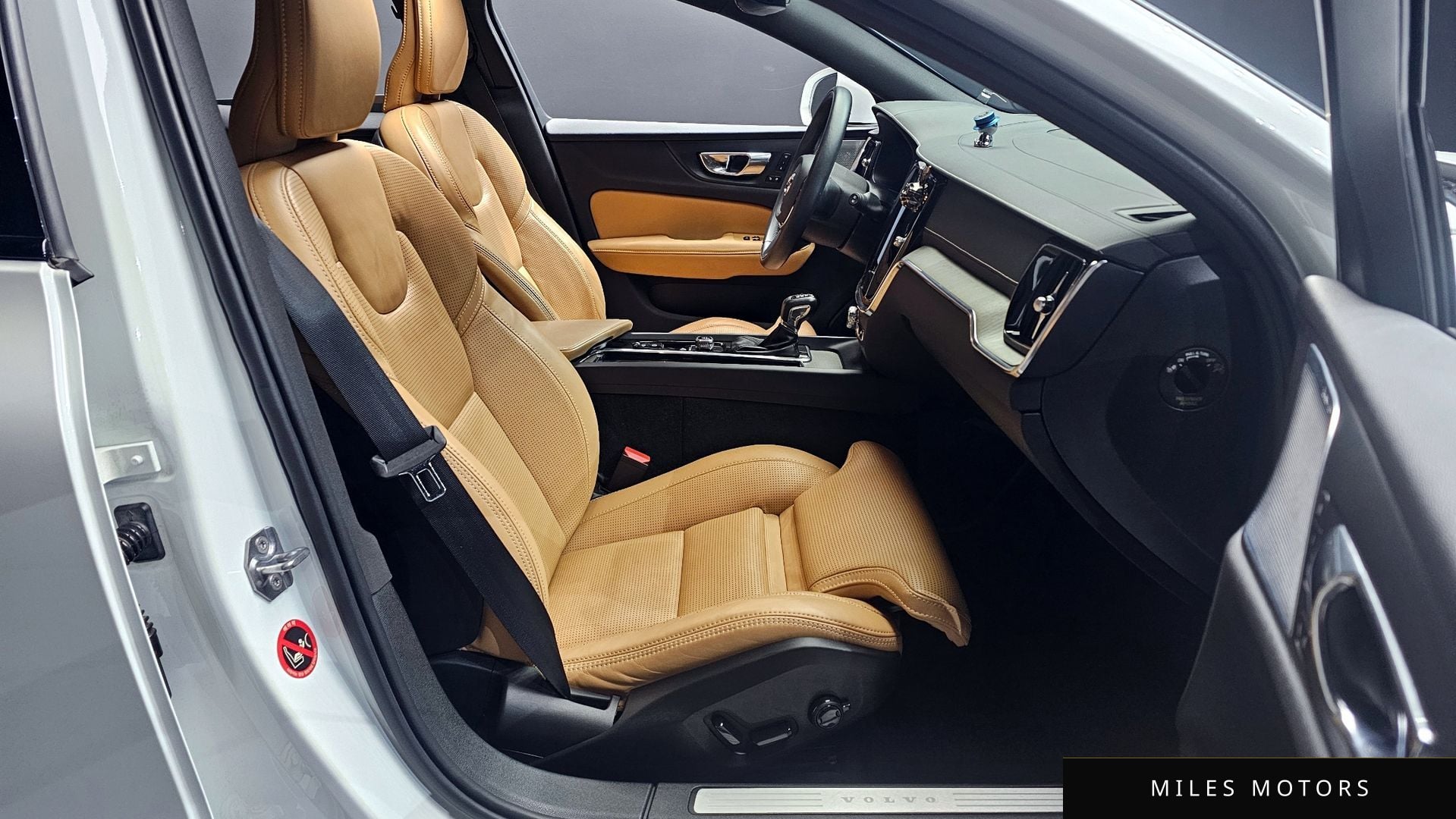 Volvo V60 2019 — миниатюра 11