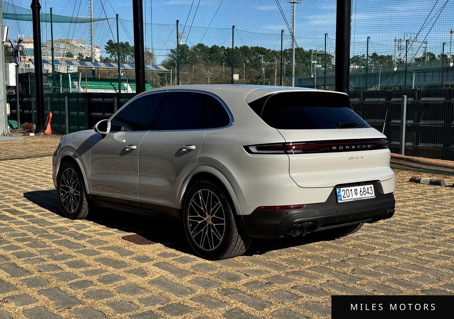 Porsche Cayenne 2024 — миниатюра 7