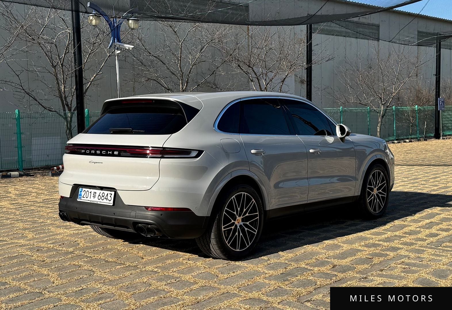 Porsche Cayenne 2024 — миниатюра 8