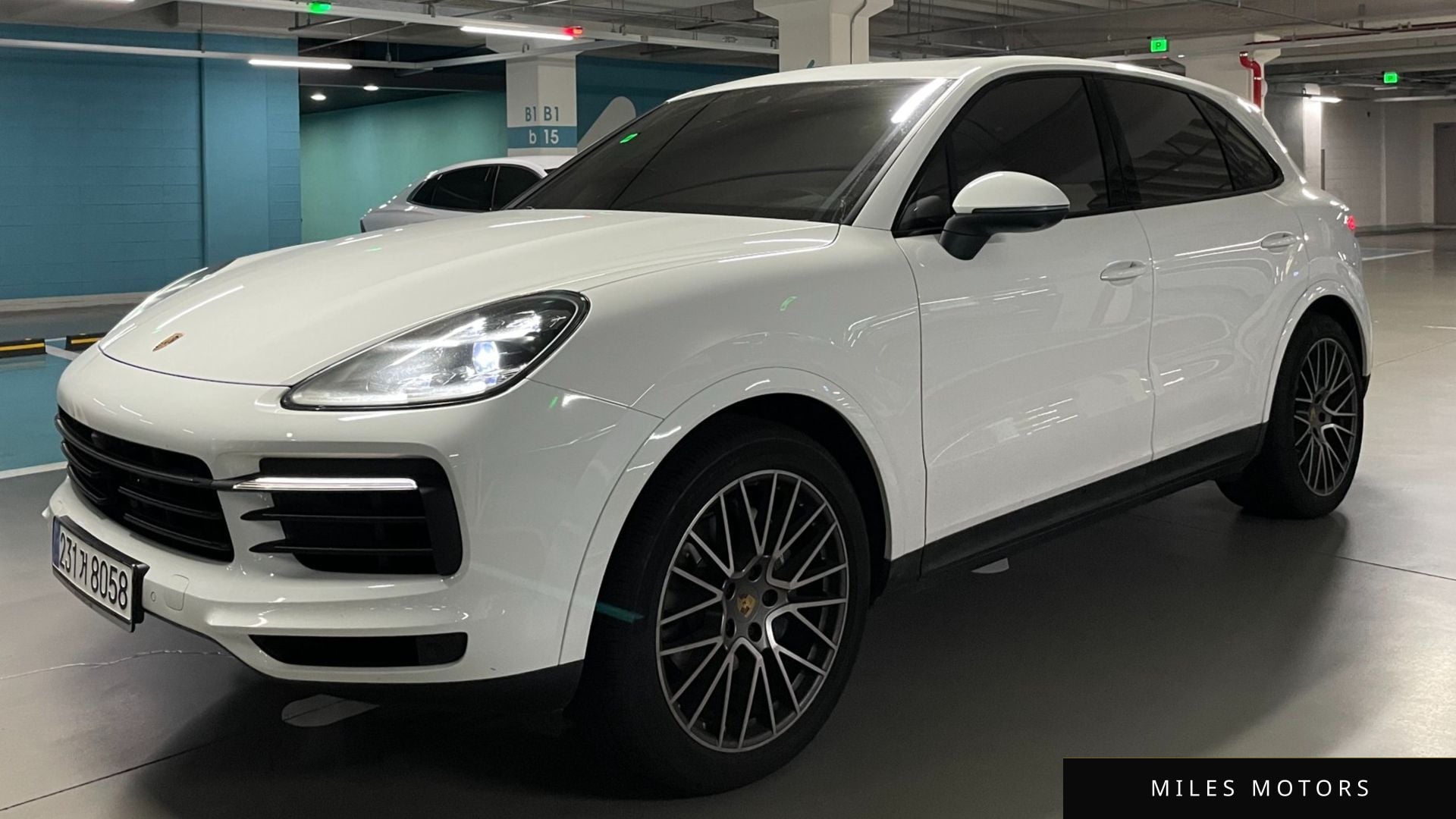 Porsche Cayenne 2023 — миниатюра 2