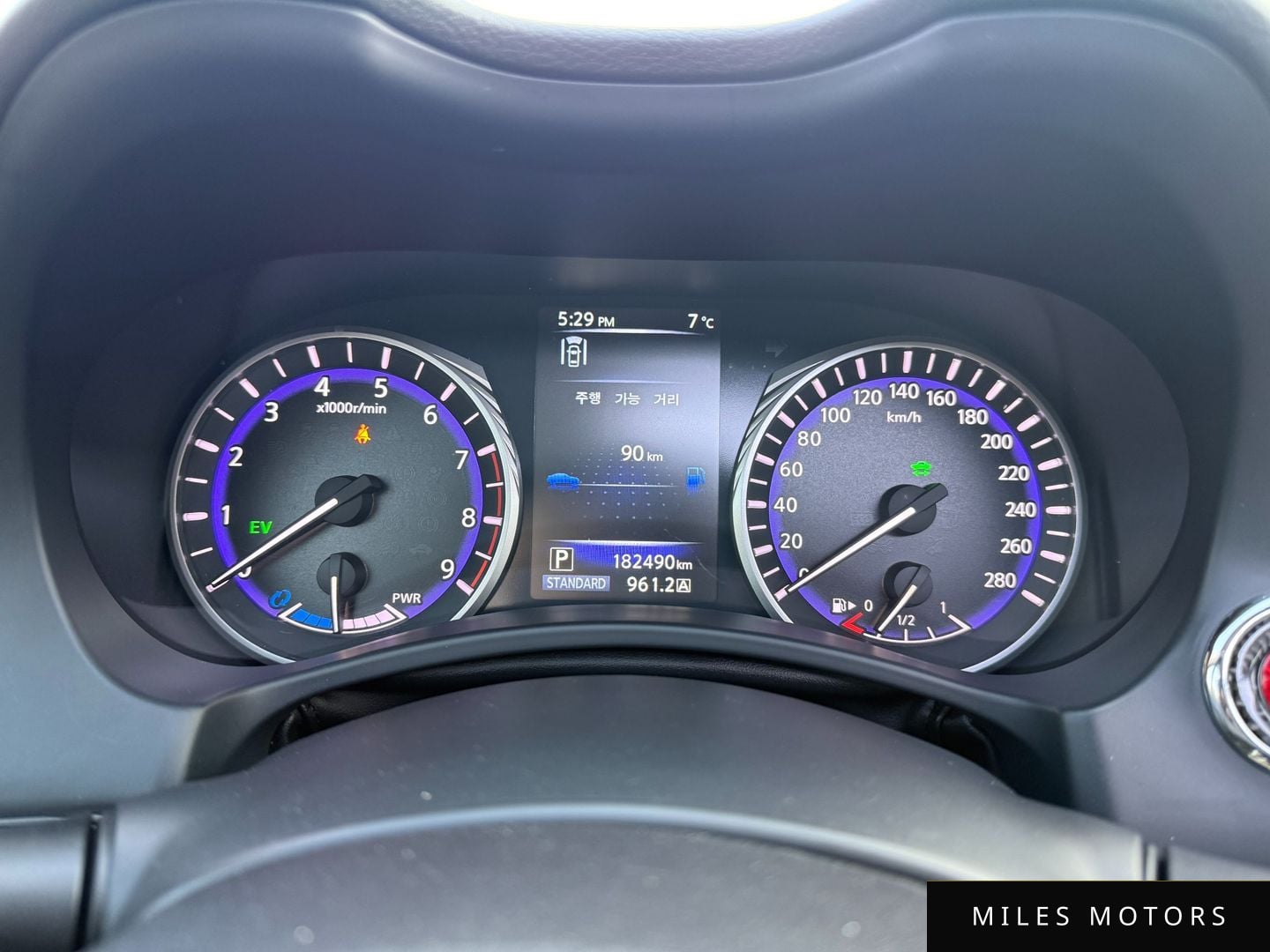 Infiniti Q50 2015 — миниатюра 12