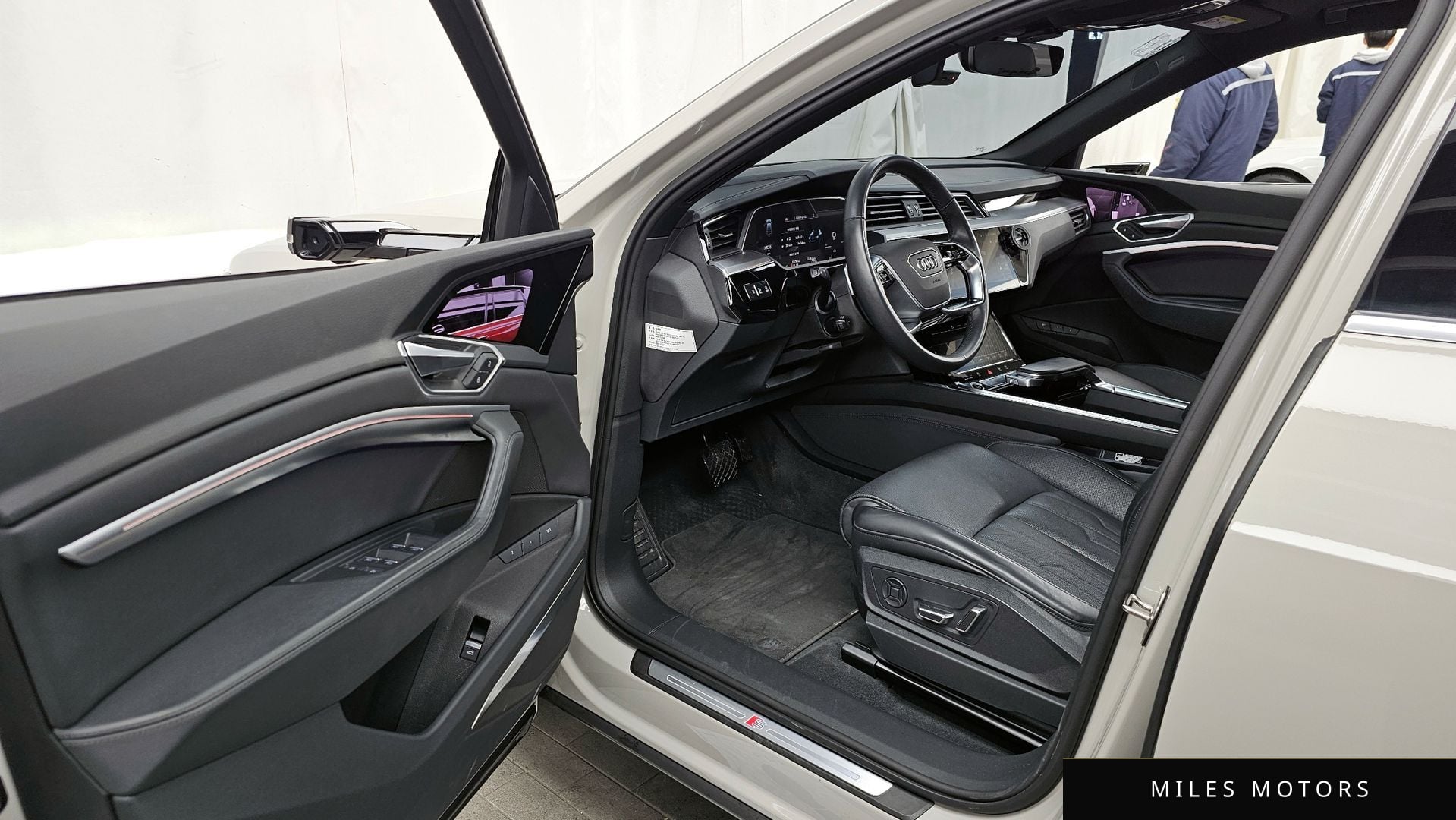 Audi e-트론 2022 — миниатюра 10