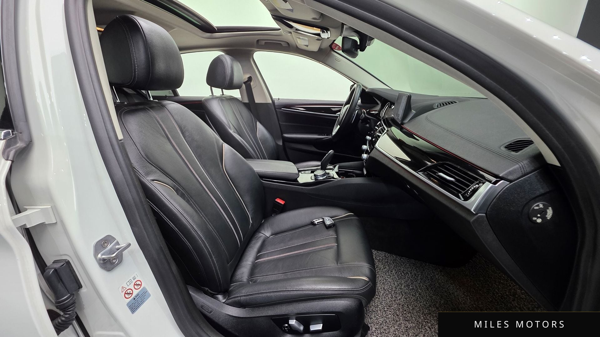 BMW 5시리즈 (G30) 2018 — миниатюра 10