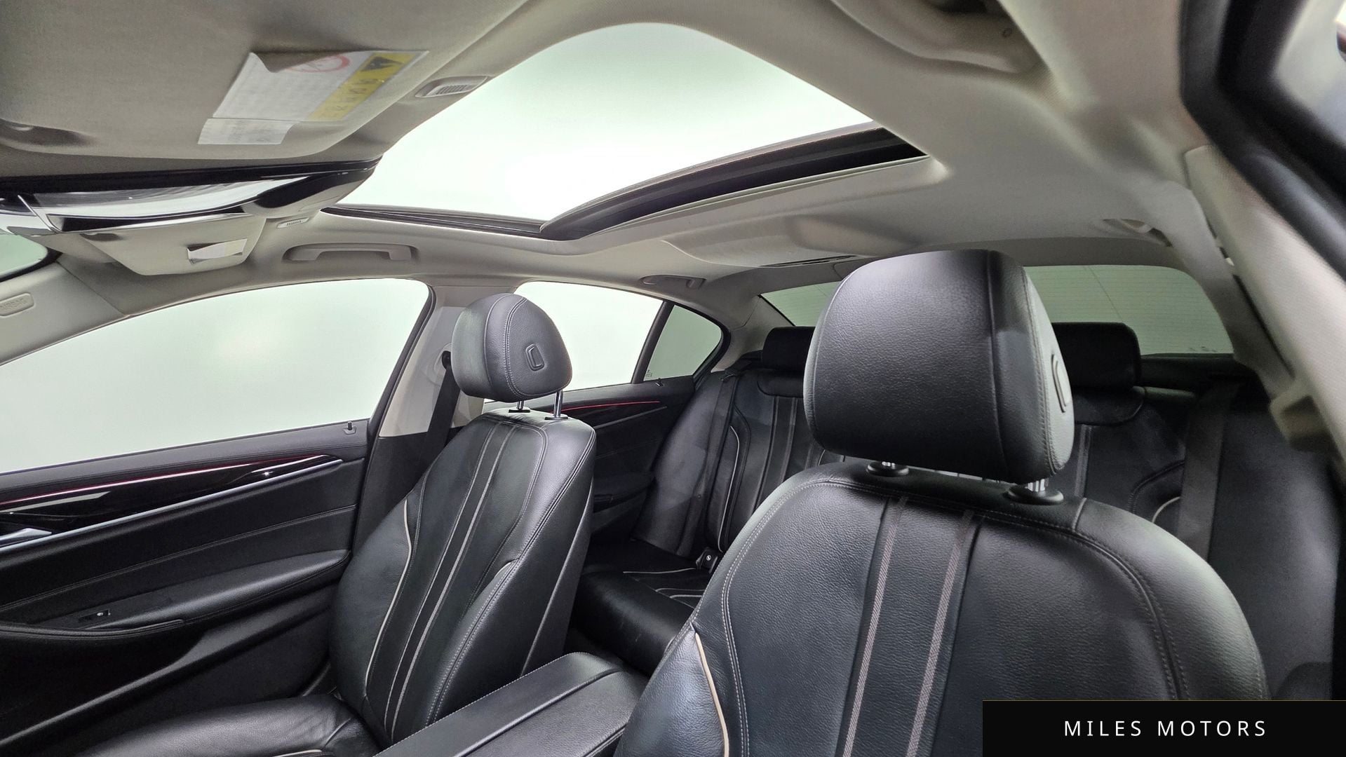 BMW 5시리즈 (G30) 2018 — миниатюра 12