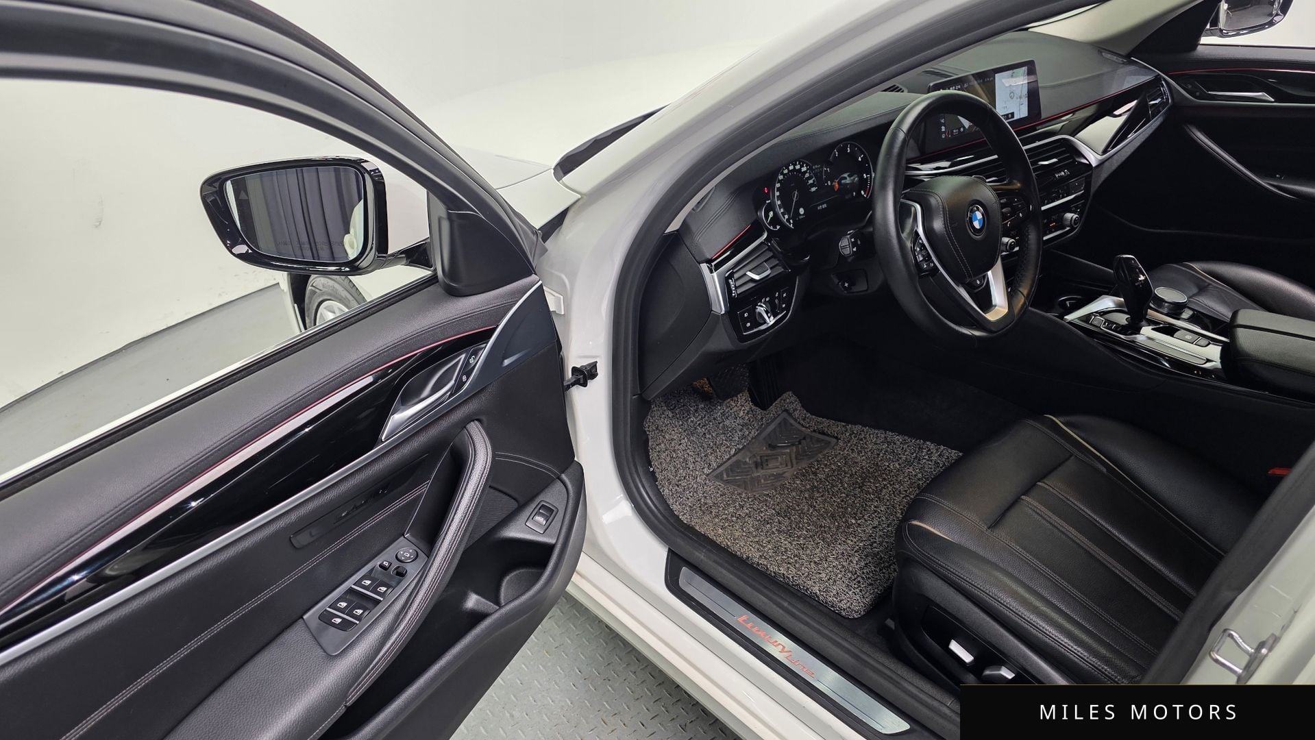 BMW 5시리즈 (G30) 2018 — миниатюра 13