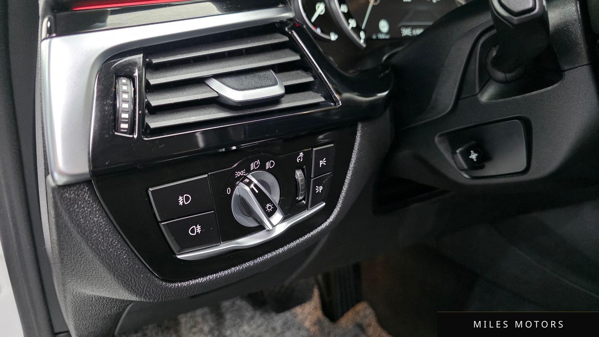 BMW 5시리즈 (G30) 2018 — миниатюра 14