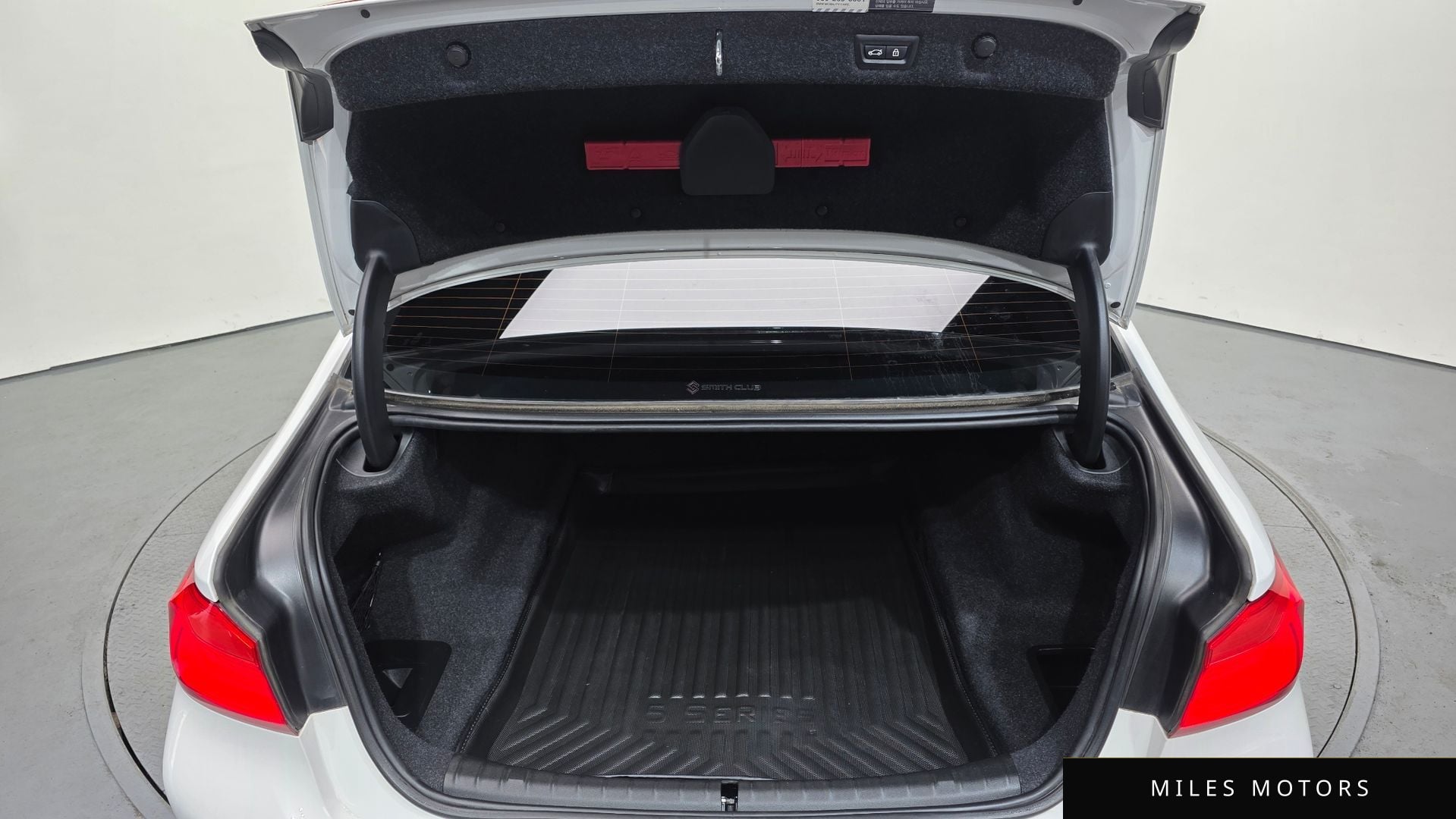 BMW 5시리즈 (G30) 2018 — миниатюра 20