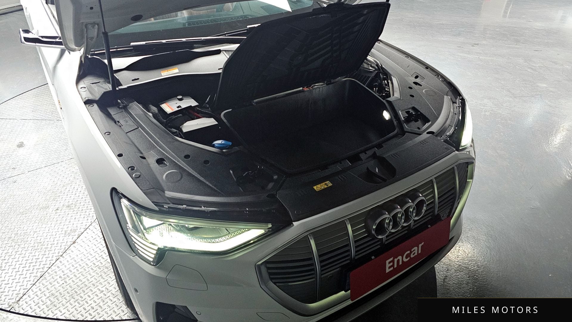 Audi e-트론 2020 — миниатюра 6