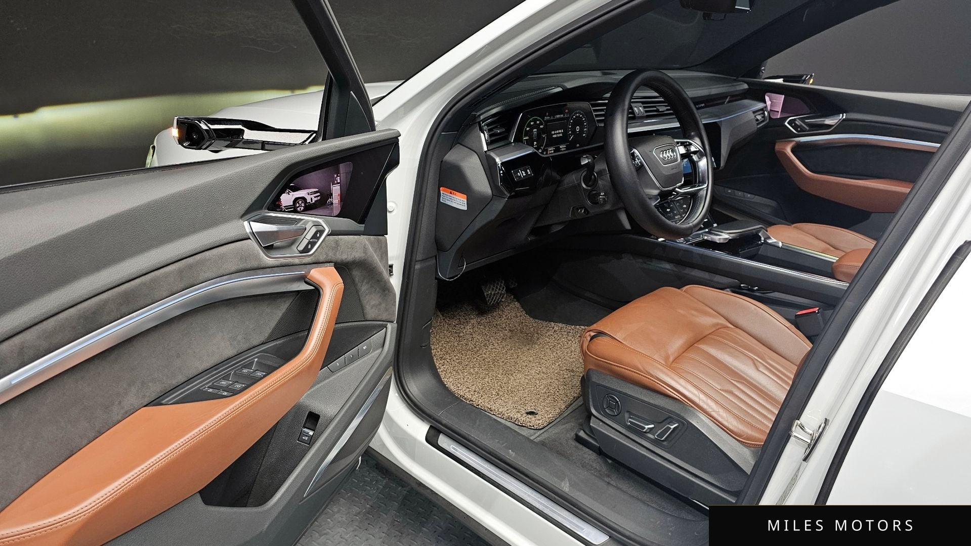 Audi e-트론 2020 — миниатюра 11