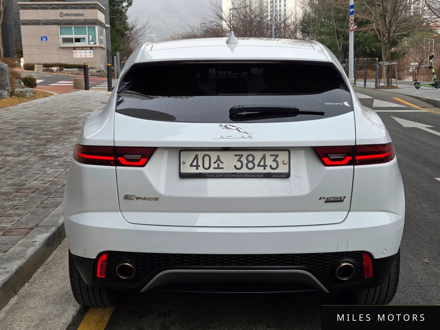 Jaguar E-PACE 2018 — миниатюра 4