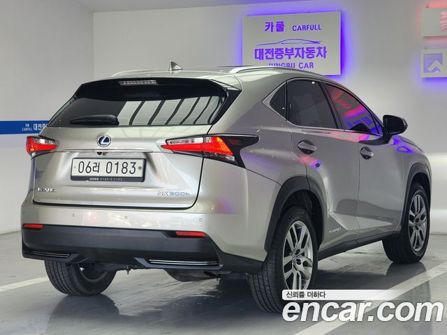 Лексус NX300h 2017 — миниатюра 19