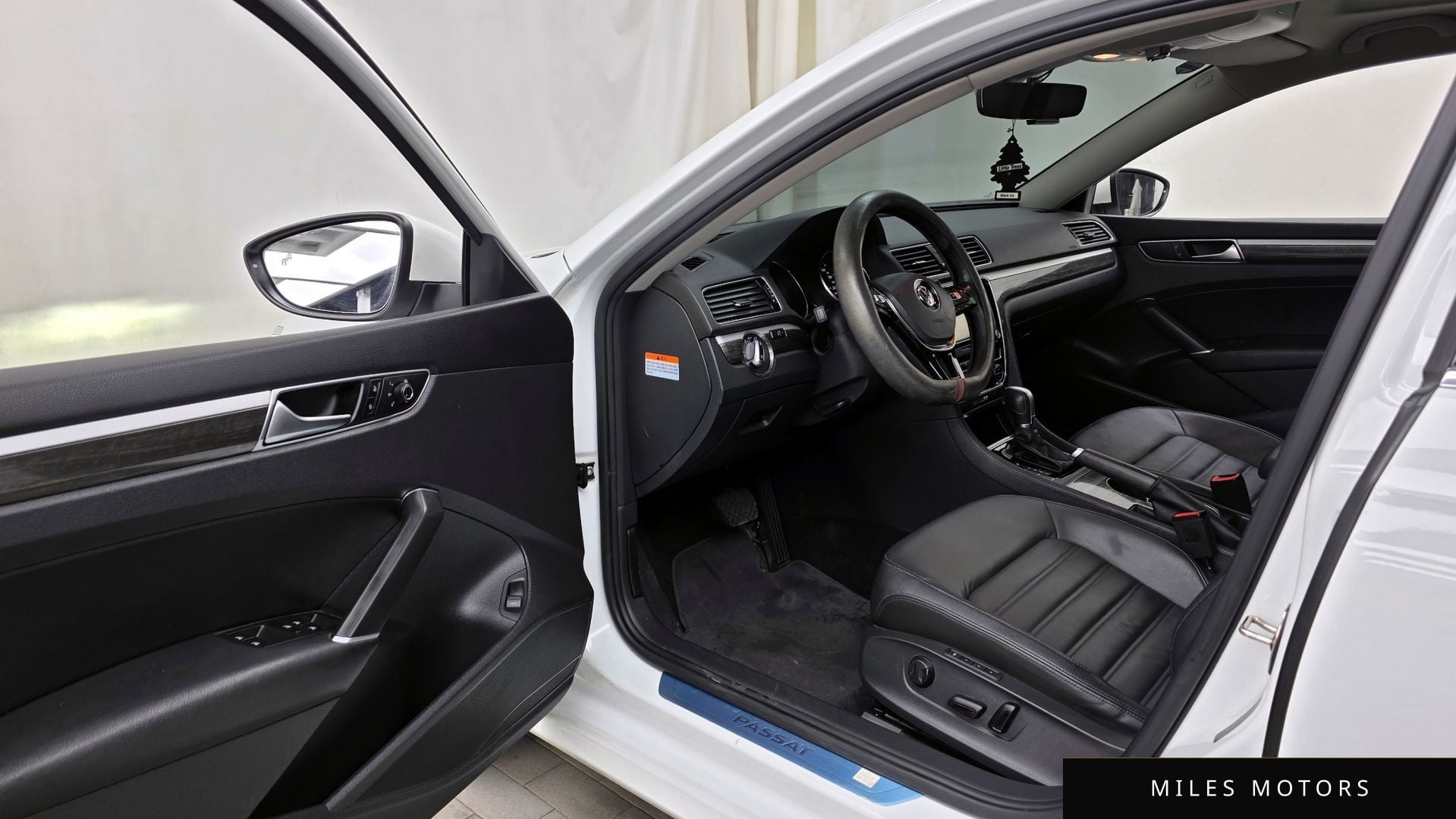 Volkswagen Passat 2018 — миниатюра 10
