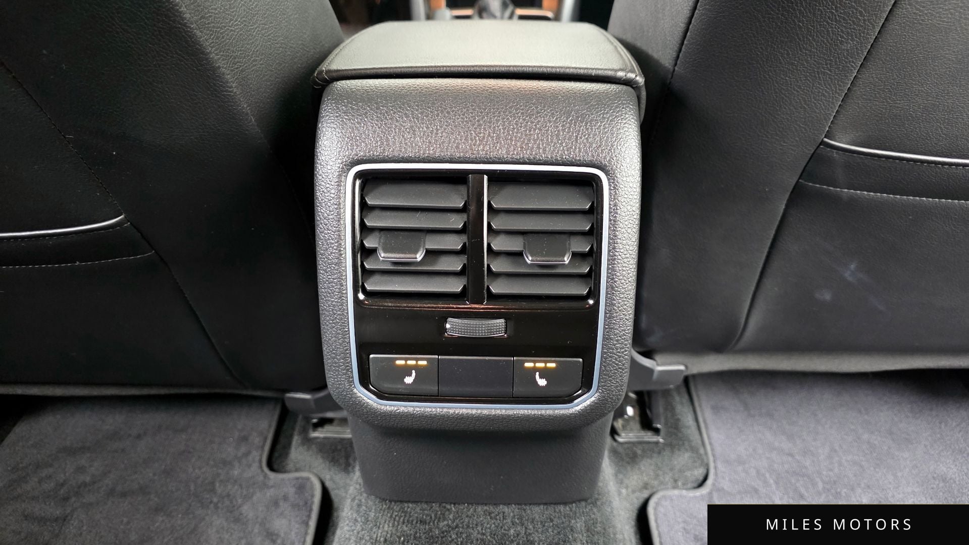 Volkswagen Passat 2018 — миниатюра 18