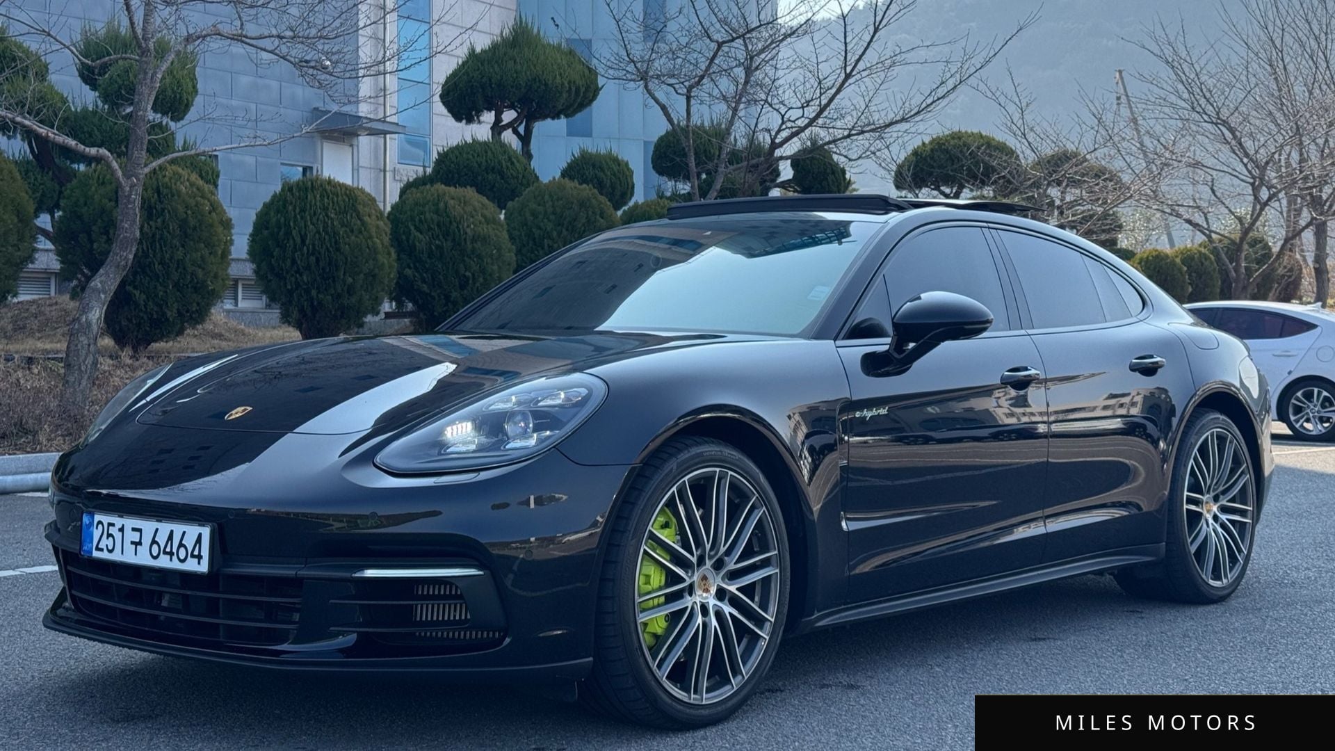 Porsche Panamera 2019 — миниатюра 2