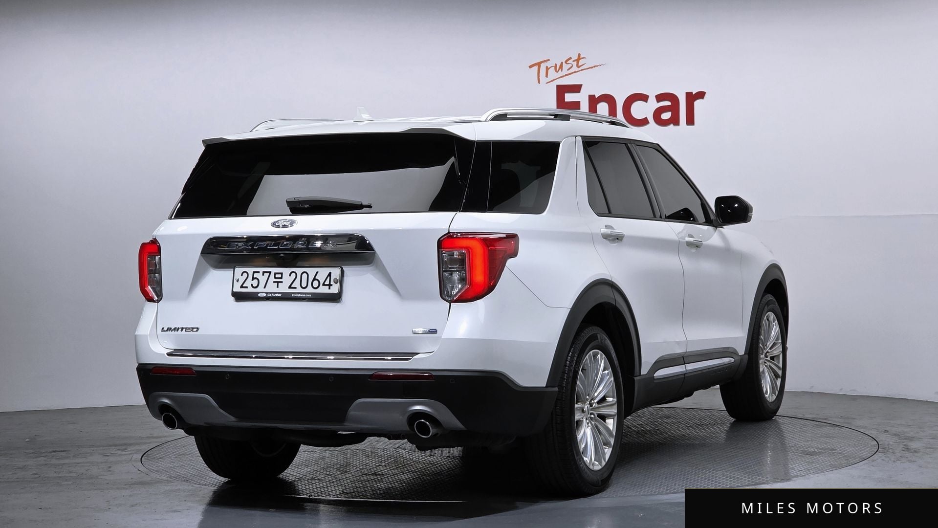 Ford Explorer 2020 — миниатюра 2